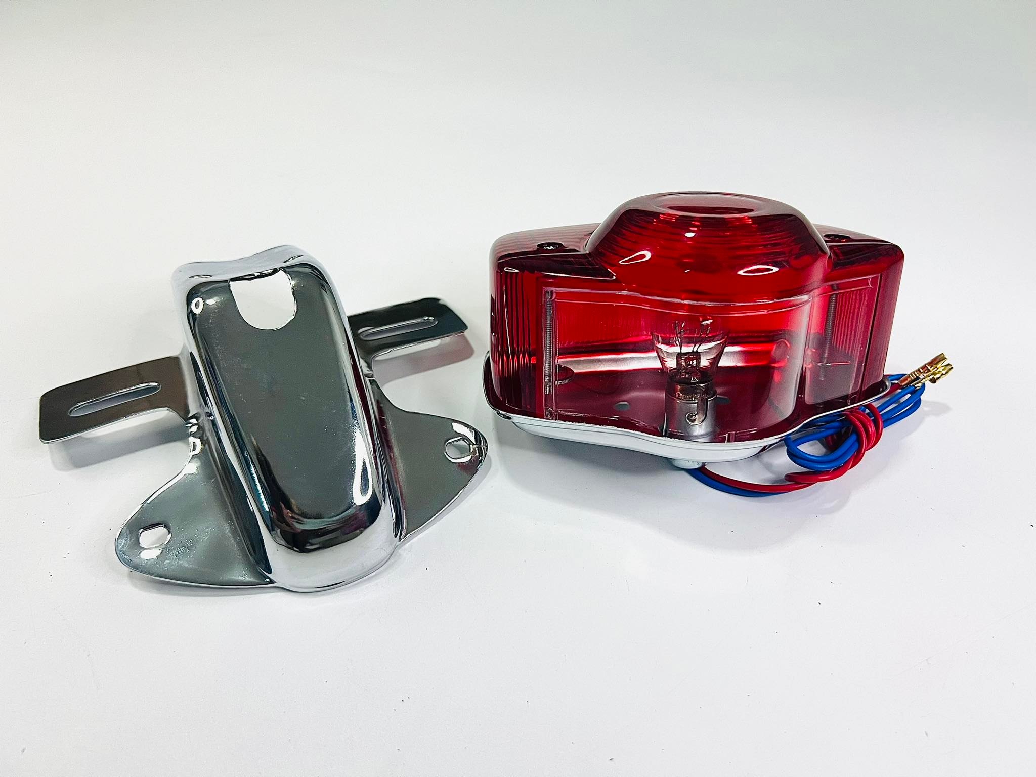 ไฟท้าย+ขายึดไฟท้าย cb100 ซีบี100 บ4-7+L30