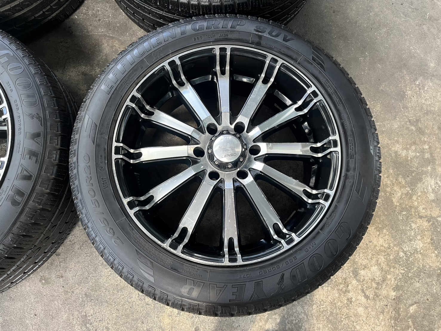 ✨ล้อแม็กแต่ง 6รู139✨Lenso INTIMIDATOR 4 ขอบ 20 พร้อมยาง 265-50-20 GoodYear ปี 20