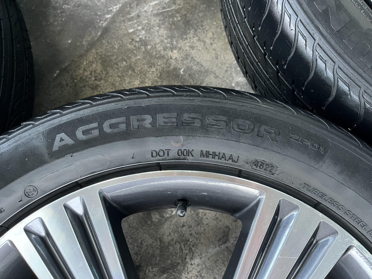 ✨ล้อแม็ก✨ISUZU X-Series ขอบ 18 เทาหน้าเงา พร้อมยาง 235-50-18 ARISUN💥ปี 22💥