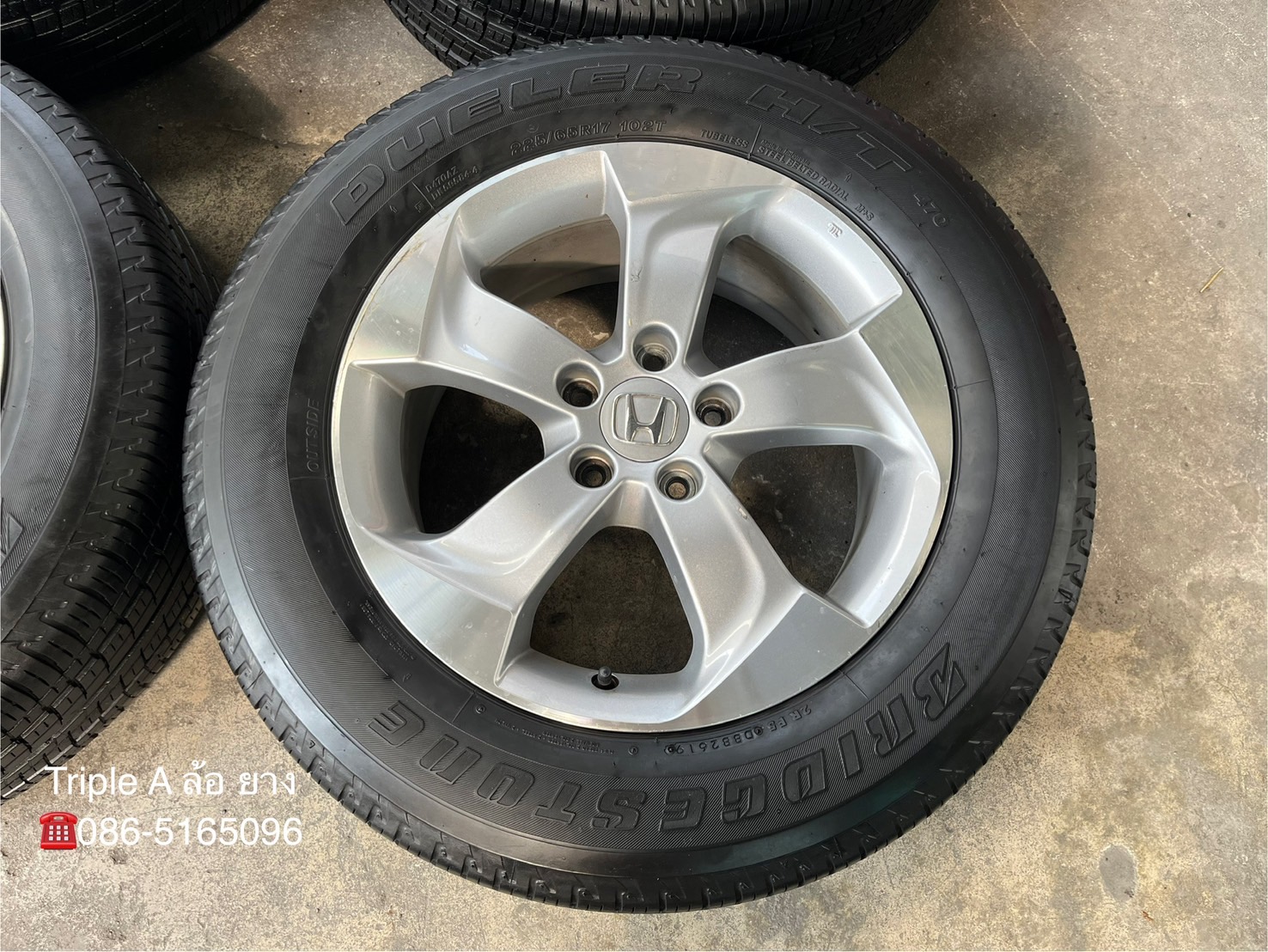 ✨ล้อแม็ก 5รู114✨Honda ขอบ 17 สีบอร์นหน้าเงา แถมยาง 225-65-17 Bridgestone