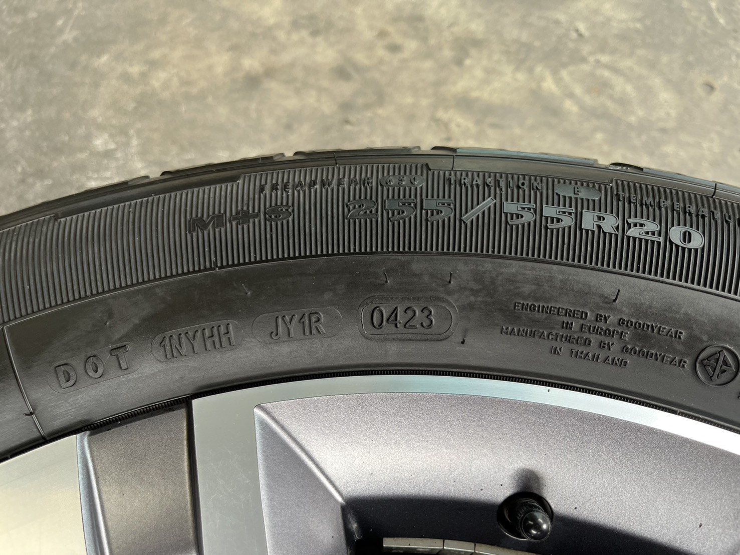 ✨ล้อแม็ก✨ISUZU MU-X 2023 ขอบ 20 เทาหน้าเงา พร้อมยาง 255-55-20 GoodYear🌟ปี 23🌟