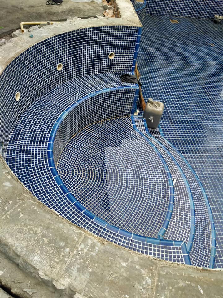 หินธรรมชาติ ปูสระว่ายน้ำ ทักได้ ถามได้จ้า