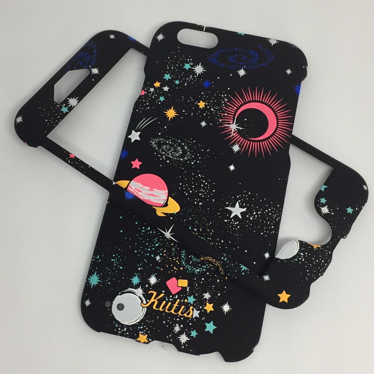 เคสคูทิส (Kutis) ไอโฟน6,6S(ลายดวงดาวในอวกาศพื้นหลังสีดำ)
