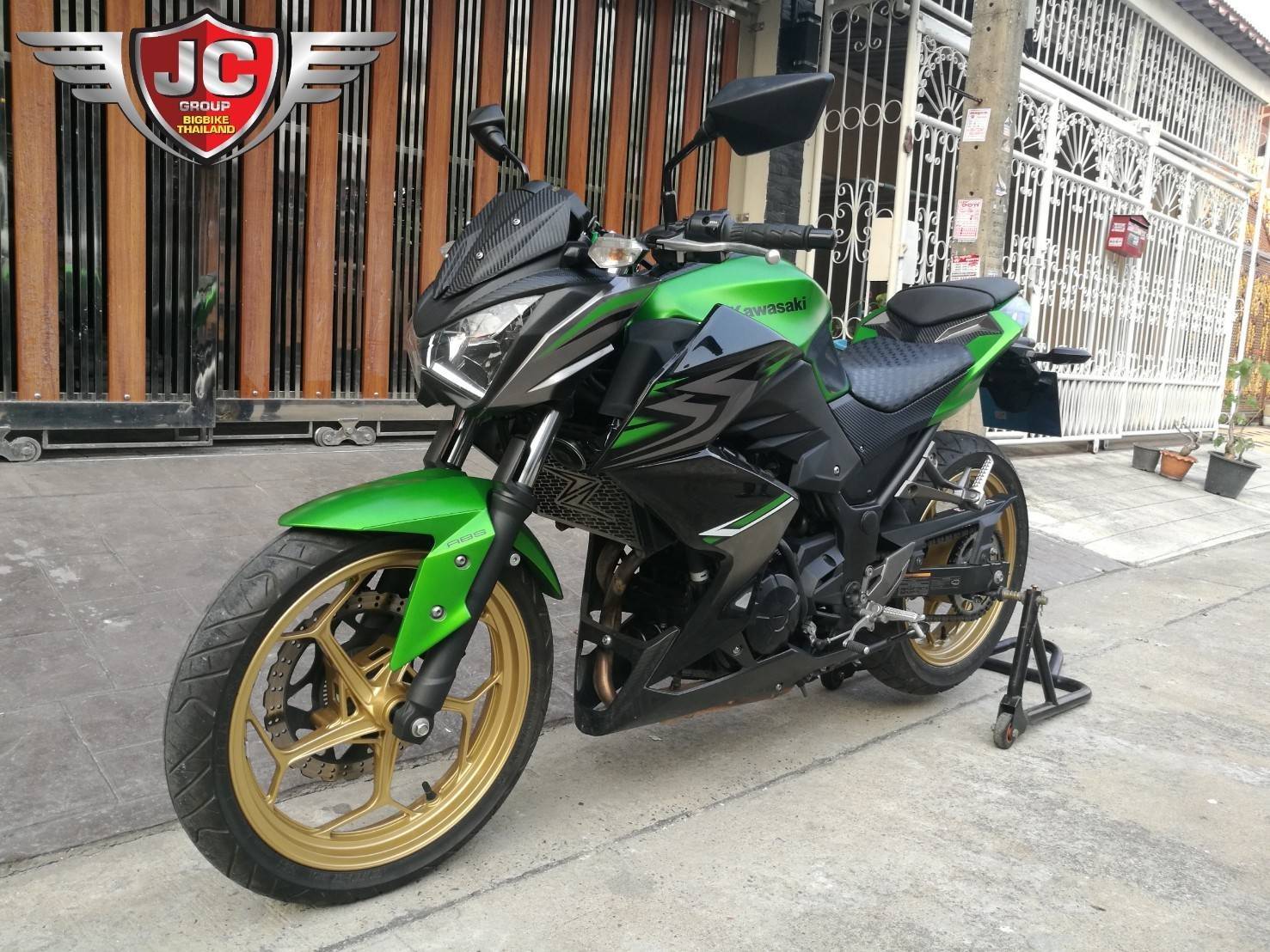ดาวน์500 ออกรถได้เลย! Z300 รถบ้านแท้มือเดียว ประวัติดีไม่มีล้ม วิ่งน้อยหมื่นกว่าโลแท้