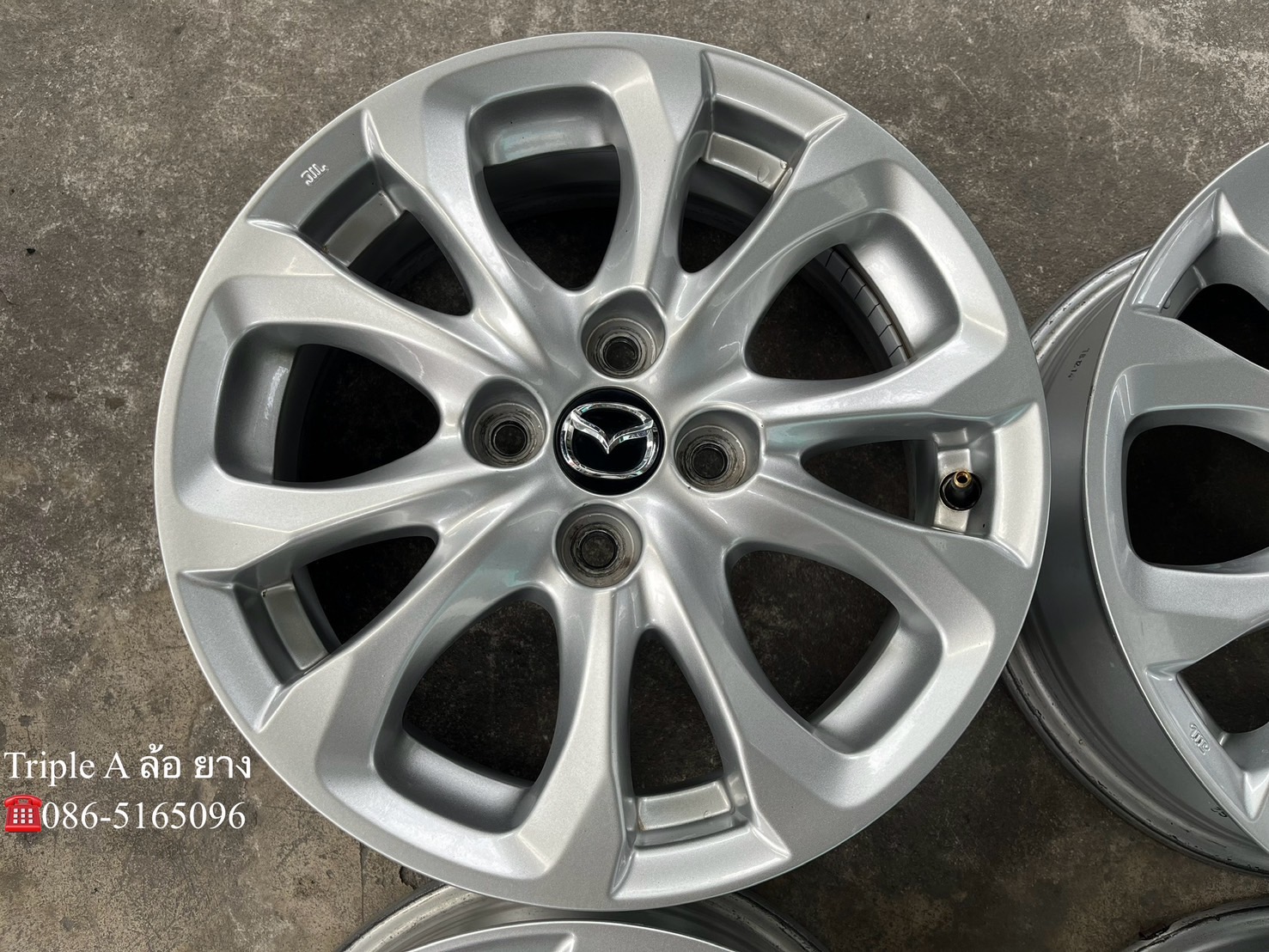 ✨ล้อแม็ก✨Mazda 2 Skyactiv ขอบ 15 สีบอร์น💖สภาพสวย💖