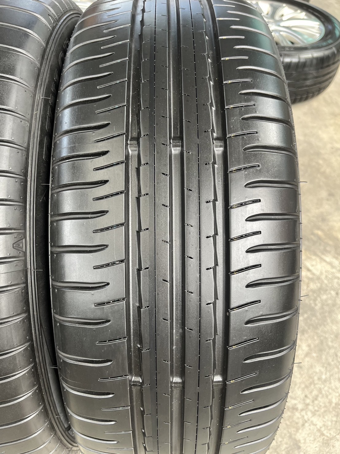 ✨ยาง✨215-55-18 Dunlop🌟ปี23🌟สภาพน้องๆป้ายแดง💖