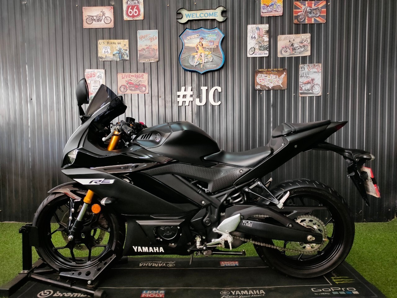 ดำดุดันไม่เกรงใจใคร ❗ YAMAHA New R3 โมเดล 2019 รถมือแรก "นางฟ้าไมล์น้อย" โคตรน่าใช้ 🥰