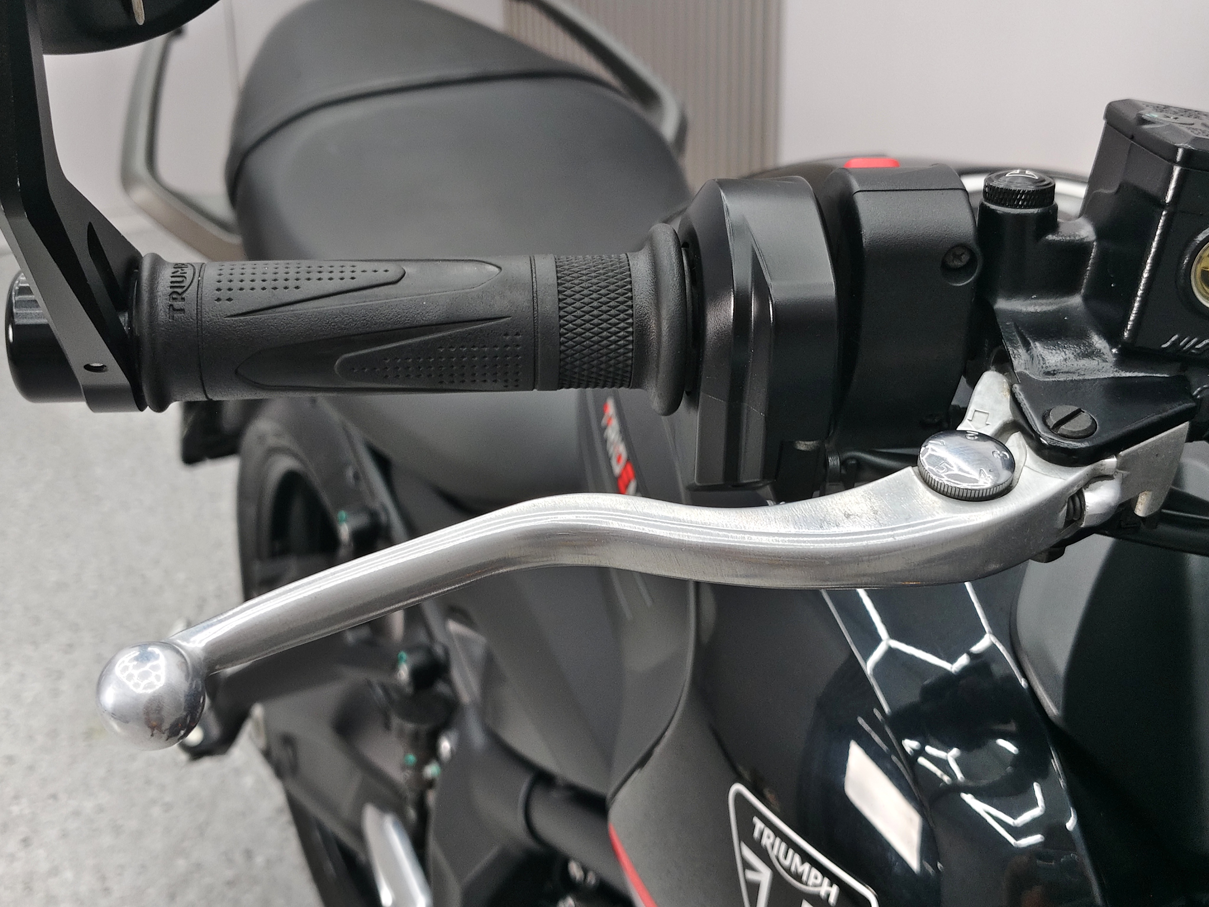 ขี่ดีคล่องตัว TRIUMPH TRIDENT660 ปี 2021 รถสวยวิ่งน้อยโปรโมชั่นโดนๆ