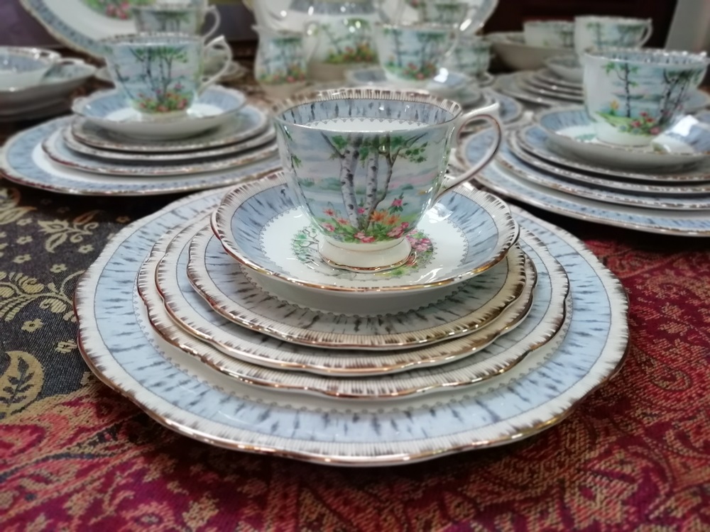 ชุดถ้วยชาจานชามชุดใหญ่ Royal Albert รุ่น Silver Birch จัดครบชุดถ้วยชาพร้อมกา นม น้ำตาล จานครบทุกประเภท