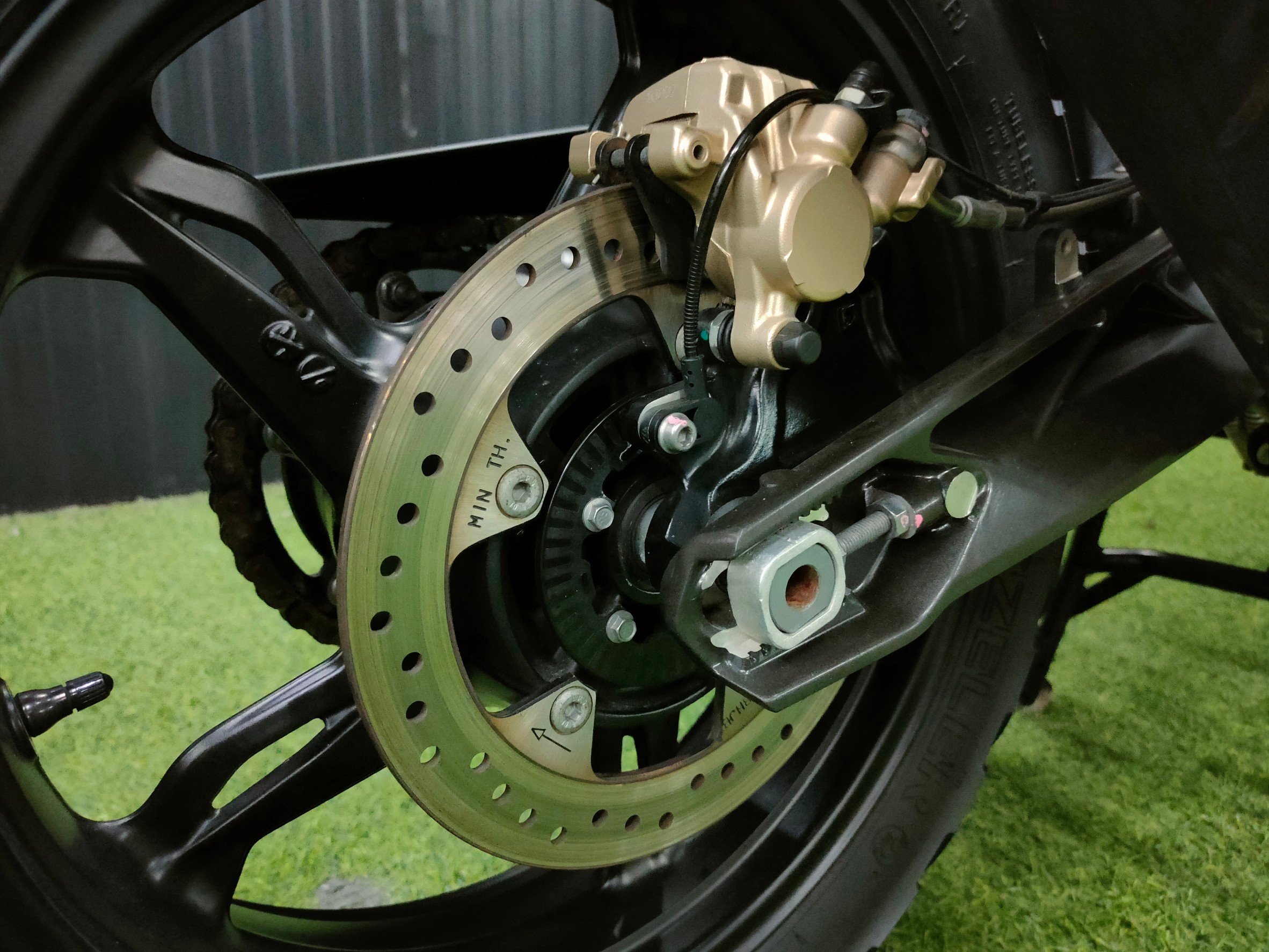 "คันไม่ใหญ่แน่นะวิ⁉️ เบาๆ สบายๆ ราคากันเอง 🤗 Gs310r รถปี18 สวยโดนใจของแต่งรอบคัน “โปรโคตรแรง"🔥🔥