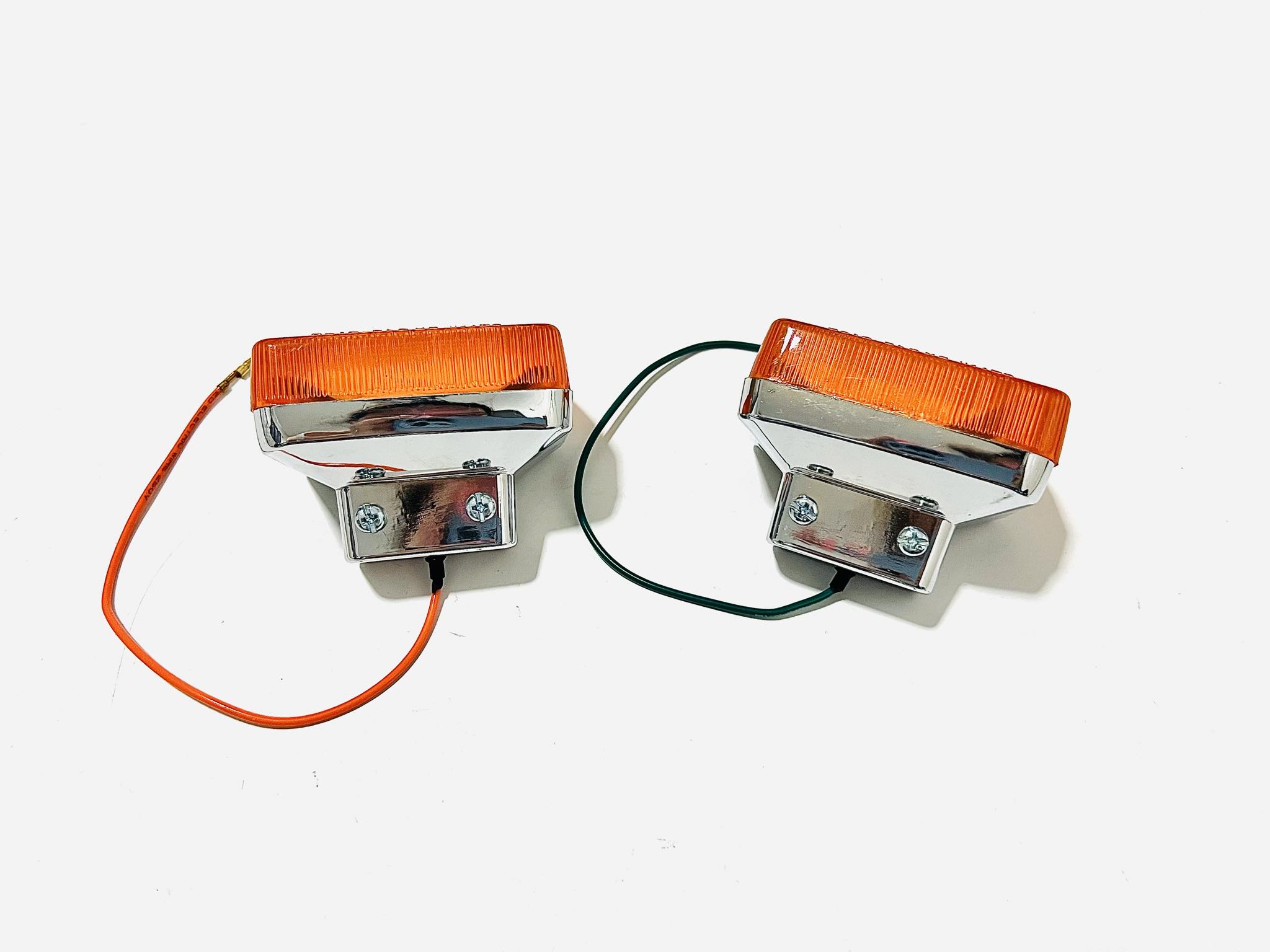 ไฟเลี้ยวหน้า C700 ซ้าย+ขวา LAO บ15