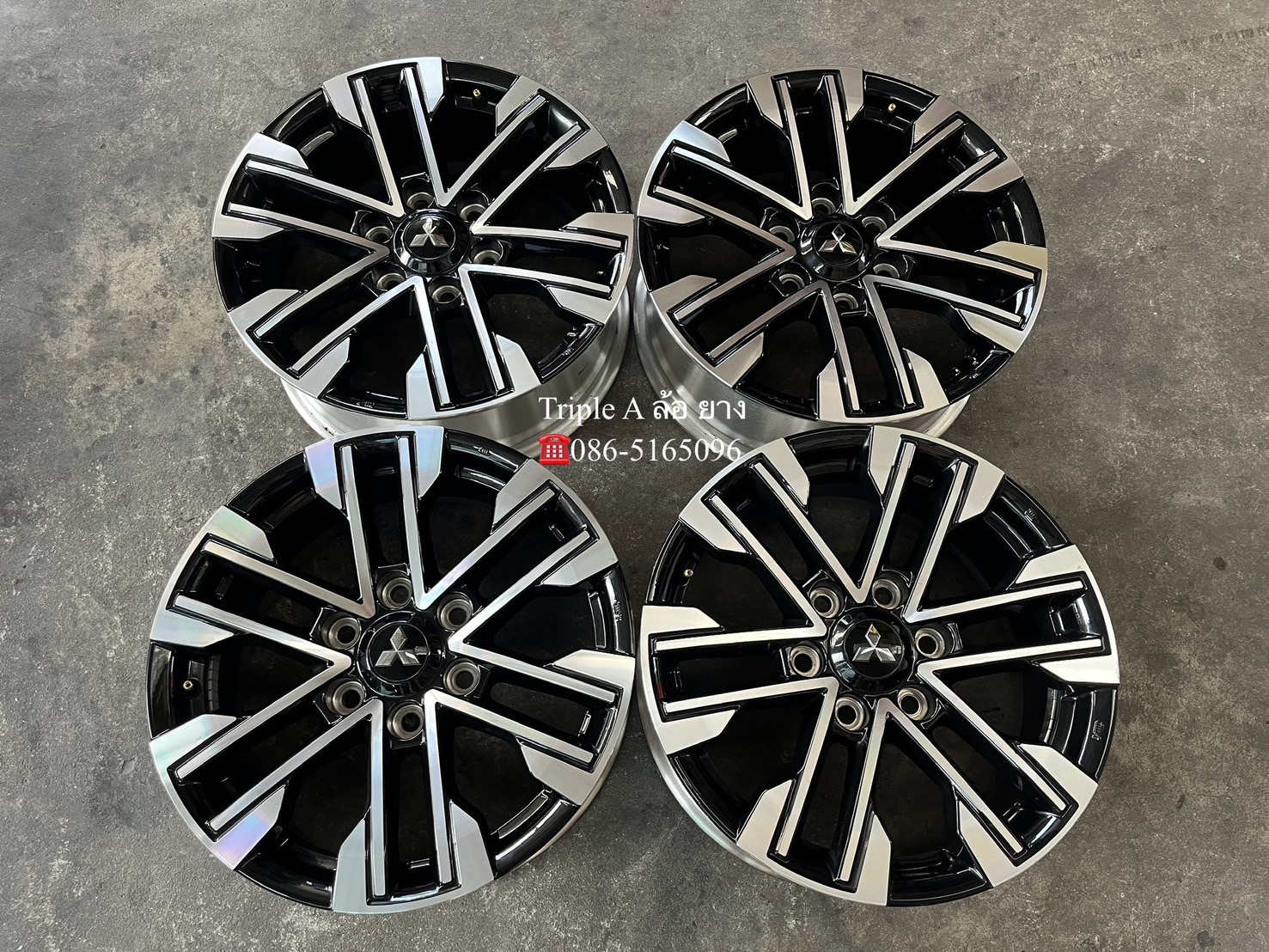 ✨ล้อแม็ก✨Mitsu Pajero ตัวท็อป ขอบ 18 ดำหน้าเงา
