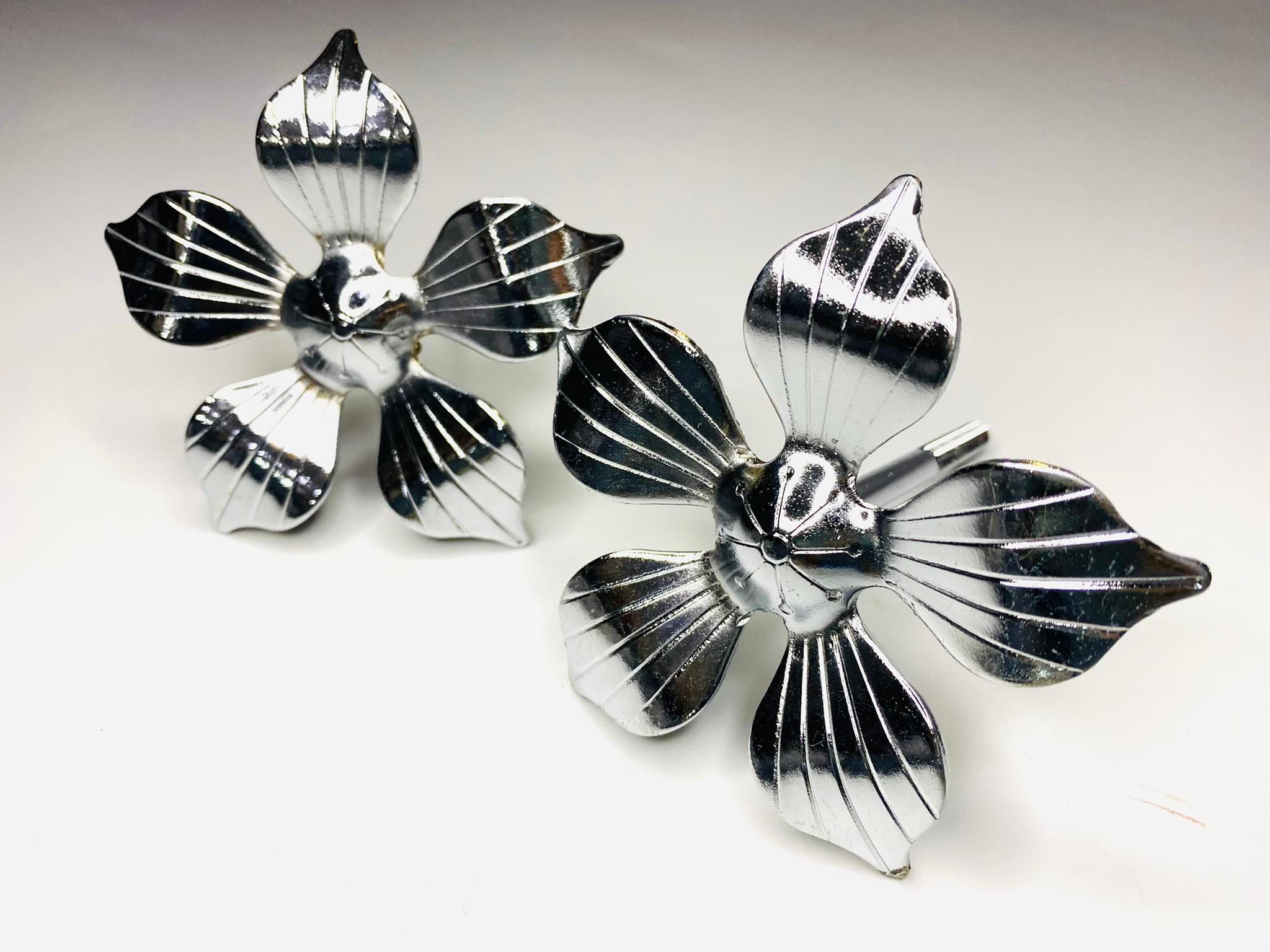 น๊อตฝากระเป๋าc70 ดอกไม้ ใหญ่