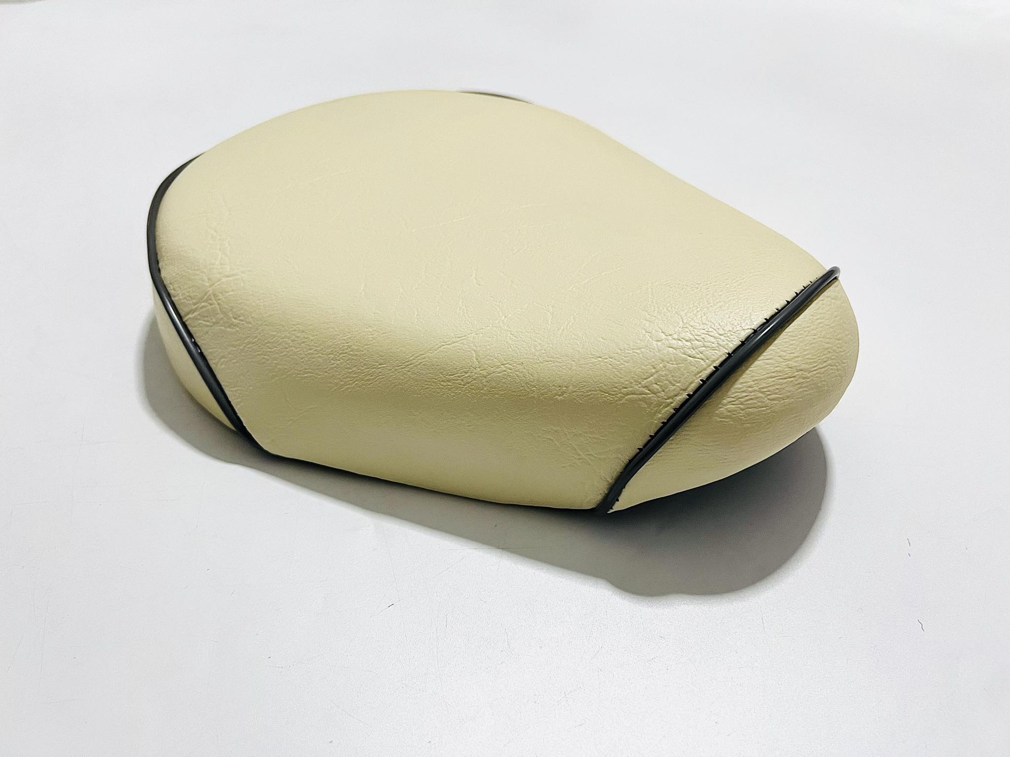 เบาะหน้า C70 รุ่นถังแยก สีดำ/ครีม/น้ำตาล แจ้งสีในข้อความ C