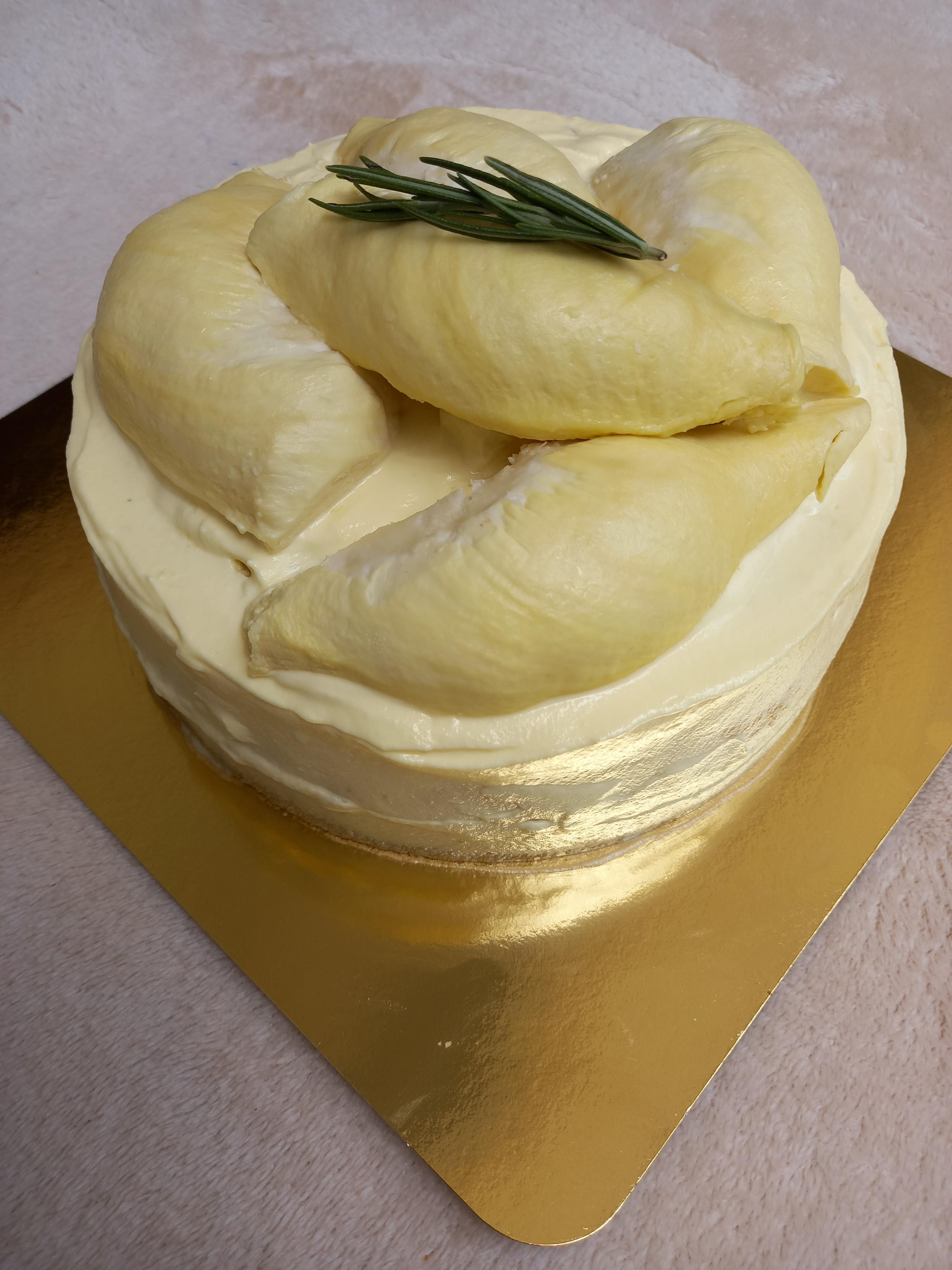 เค้กทุเรียนครีมสด (ราคาต่อชิ้น) Durian Fresh Milk Cake 2-3 ชั้น