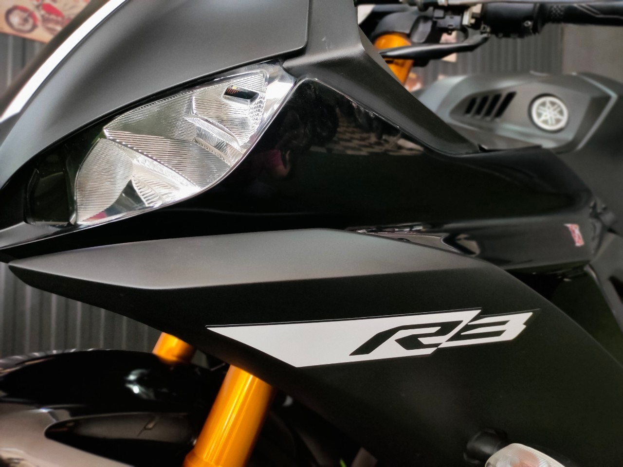 ดำดุดันไม่เกรงใจใคร ❗ YAMAHA New R3 โมเดล 2019 รถมือแรก "นางฟ้าไมล์น้อย" โคตรน่าใช้ 🥰
