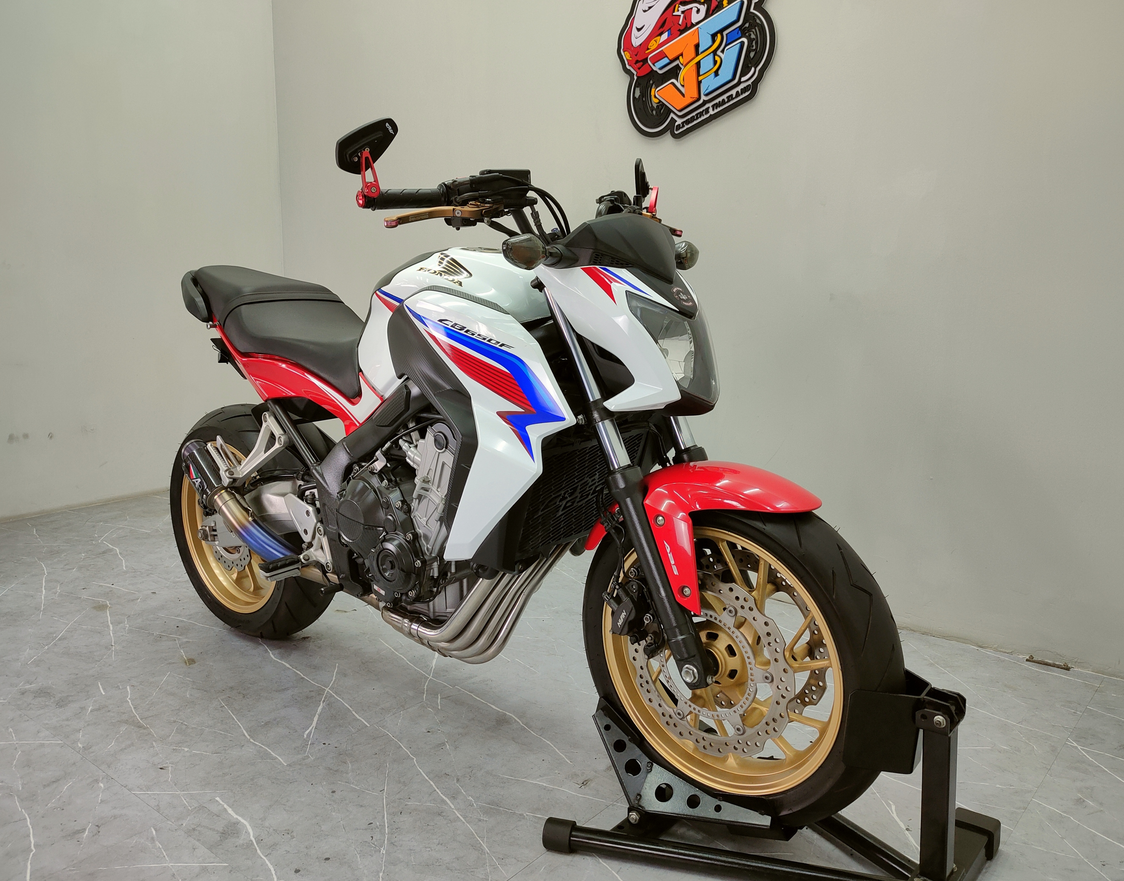 4 สูบเรียงผ่อน 3พันกว่า ⁉️ เข้าอีกลำ HONDA CB650F ปี 16 Tri-Colour ยอดนิยม 😘