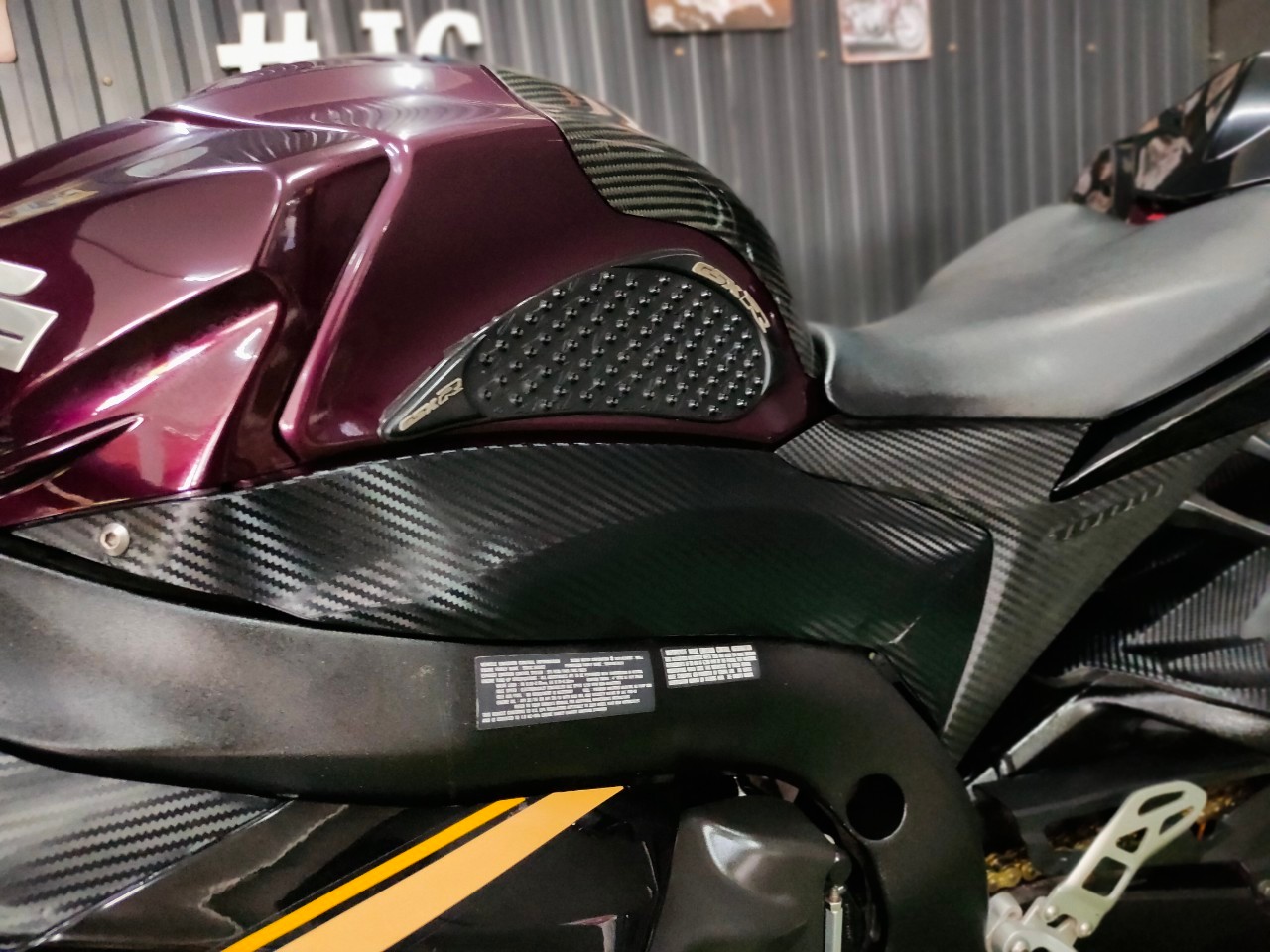 🐬 ได้เวลาโลมาโชว์ตัว #GSX-R1000 สเปค 🇺🇸 จดทะเบียน ธ.ค. ปี 2014 แต่งเต็มพร้อมบิน...ขี่อย่างมันส์‼️