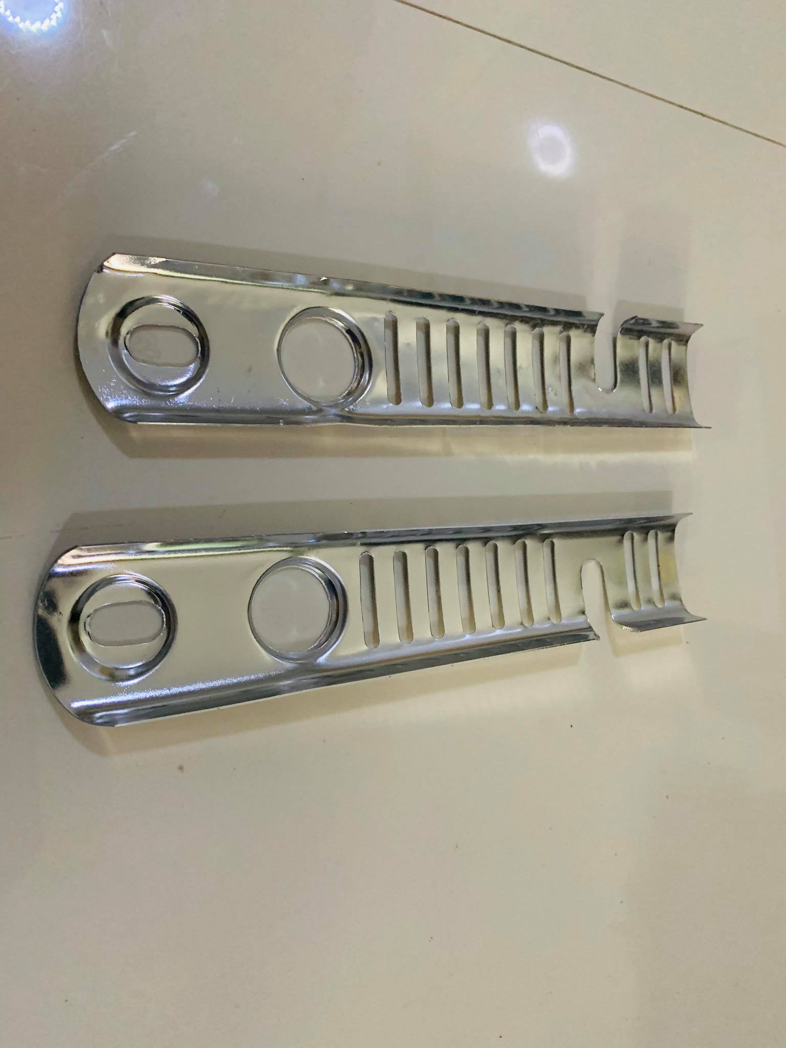 ฝาครอบตะเกียบหน้า c70 ดรีมคุรุสภา เหล็กชุบ