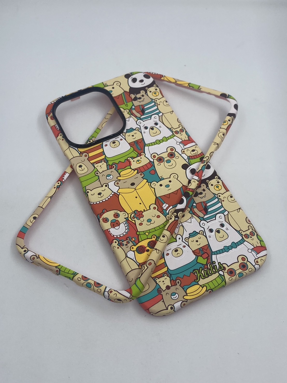 เคสคูทิส(Kutis)เคสไอโฟน15PROMAX(ลายหมีหมู่)มาใหม่ เคสประกบหน้า-หลัง เคสเรืองแสง เคสลายวินเทจ ร้านSuperhero Klongthom