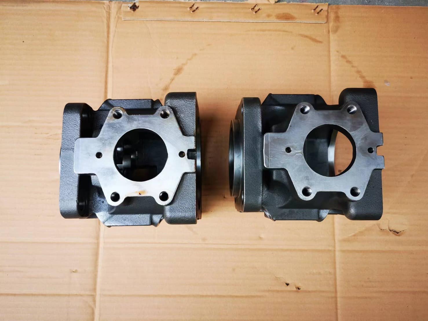 เสื้อปั้ม PC30MR,PC40MR,PC50MR
