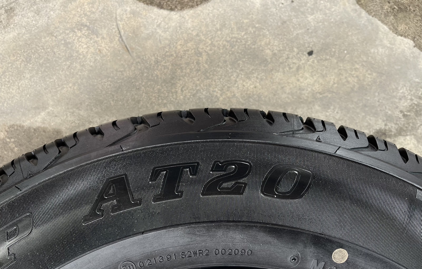 ✨ยางป้ายแดง✨205R16 Dunlop🚘เหมาะสำหรับ รถกระบะตัวเตี้ย ,รถกระบะสายบรรทุก