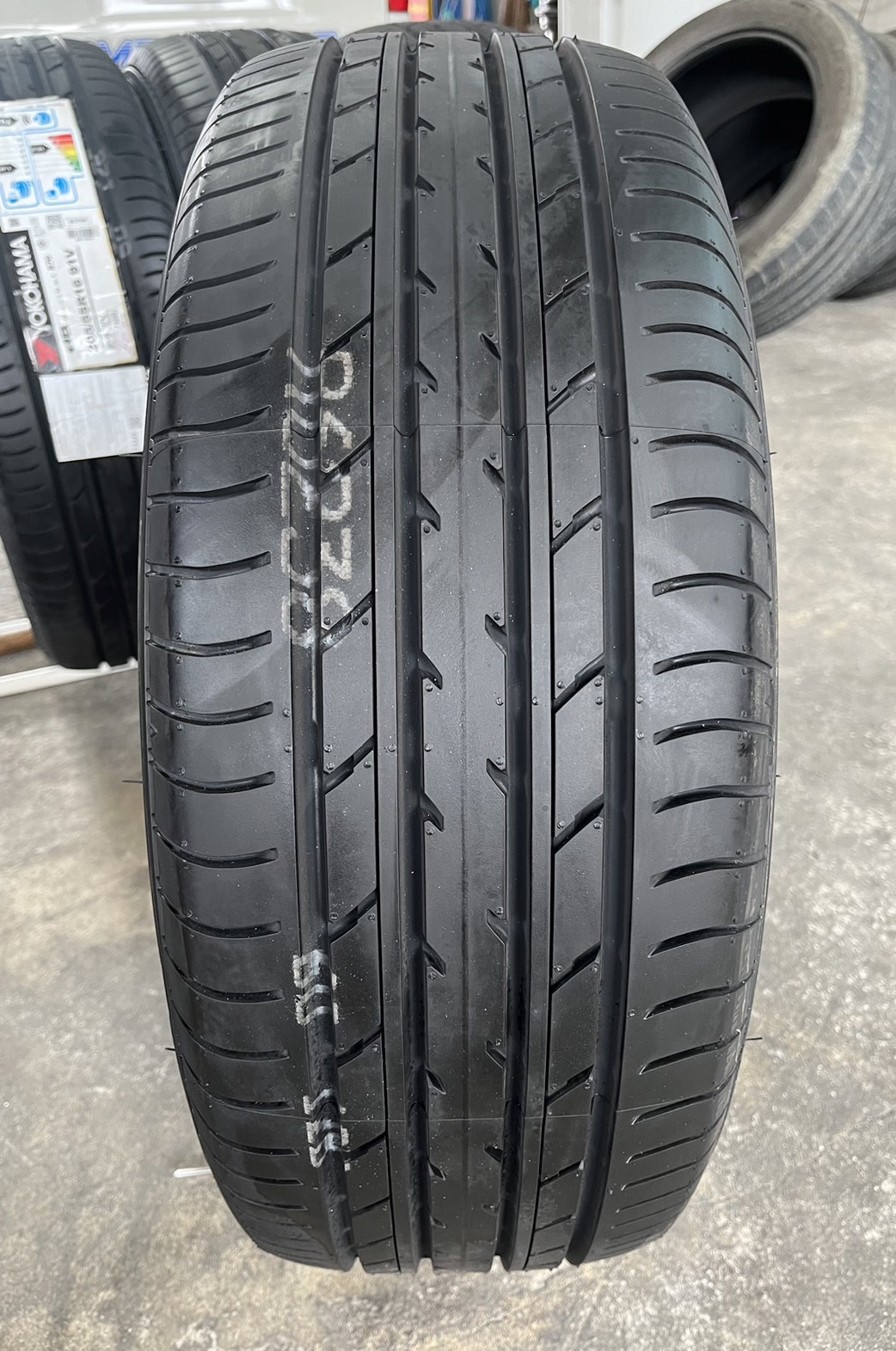 ♨️ปี 24♨️✨ยางใหม่💯✨205-55-16 Yokohama💖ใหม่กริ๊บ💖