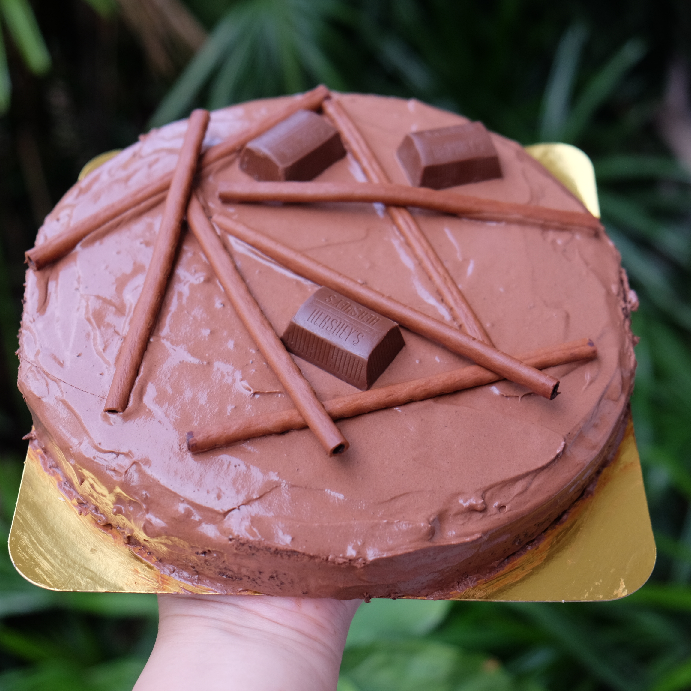 ดาร์กช็อกโกแลตเค้ก (ขนาด 2 ปอนด์) 2 ชั้น/ Dark Chocolate Cake 2 Pound (7'' x 7") 2 Layers