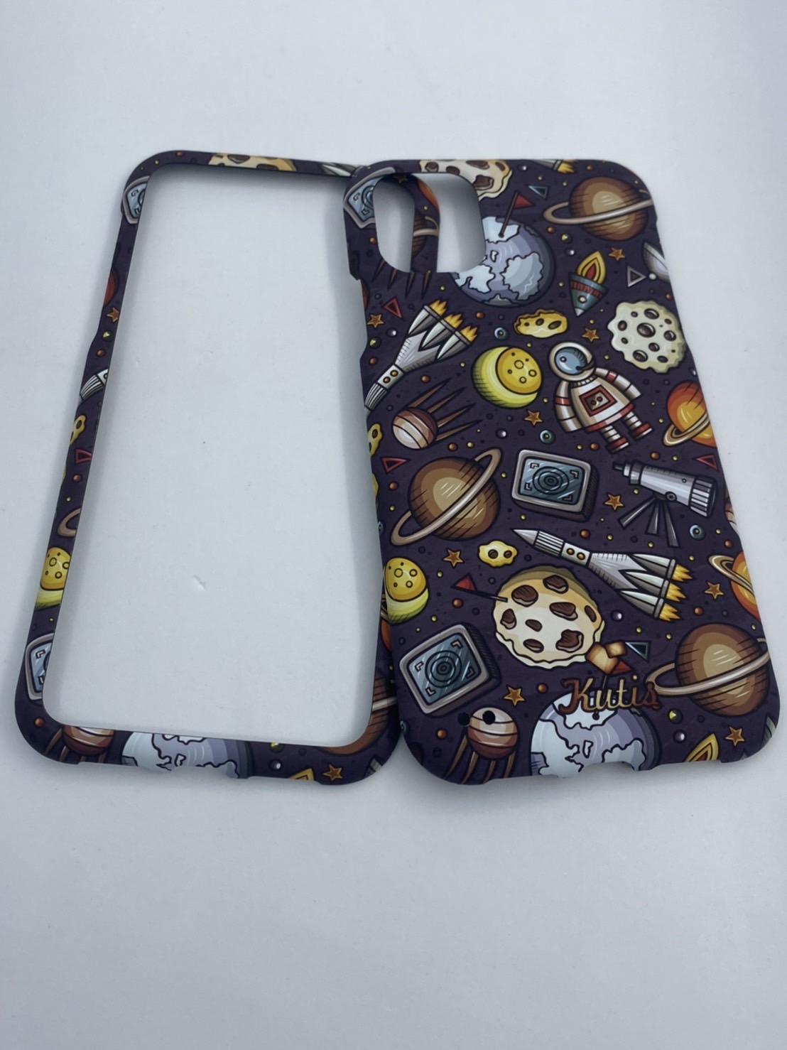 เคสคูทิส(Kutis)เคสไอโฟน11G(ลายรวมดาวอวกาศ)มาใหม่ เคสประกบหน้า-หลัง เคสเรืองแสง เคสลายวินเทจ ร้านSuperhero Klongthom