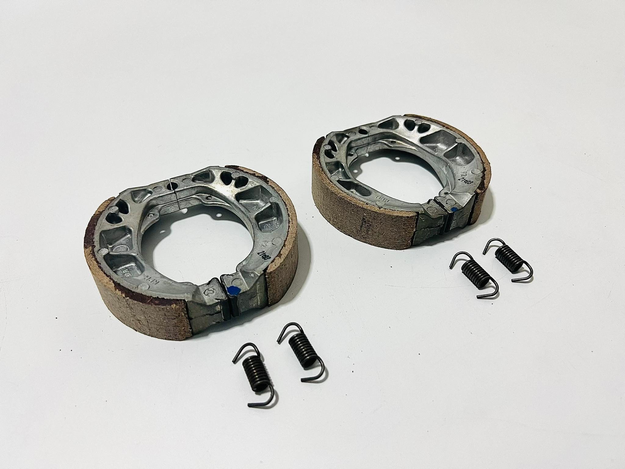 ผ้าเบรคเวฟ100 เวฟ125 ดรีม 1 คู่ L9