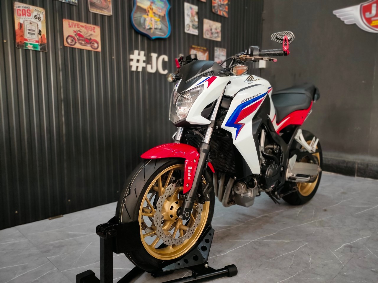 เดือนละ 3พัน...ได้ขี่สูบเรียงเสียงหวาน⁉️ เข้าใหม่อีกลำ HONDA CB650F ปี 2016 Tri-Colour ยอดนิยม 😘
