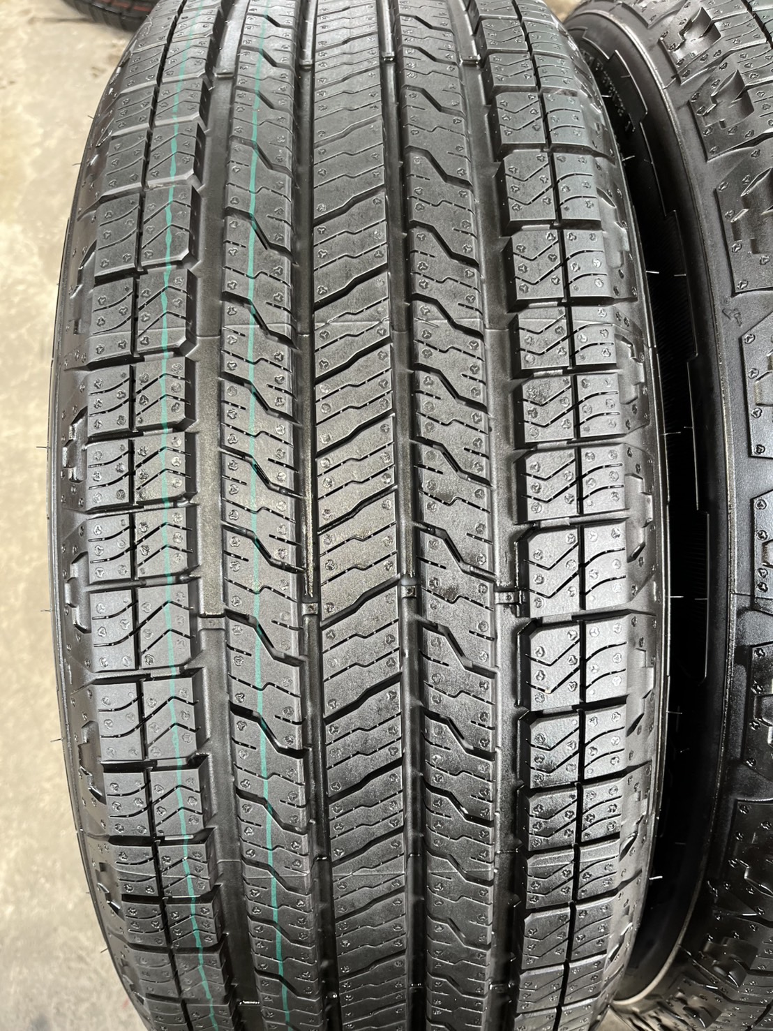 ✨ยางใหม่ป้ายแดง✨255-55-20 Goodyear💥ปี 25💥🚘เหมาะสำหรับ รถกระบะตัวสูง และ SUV ทุกรุ่น