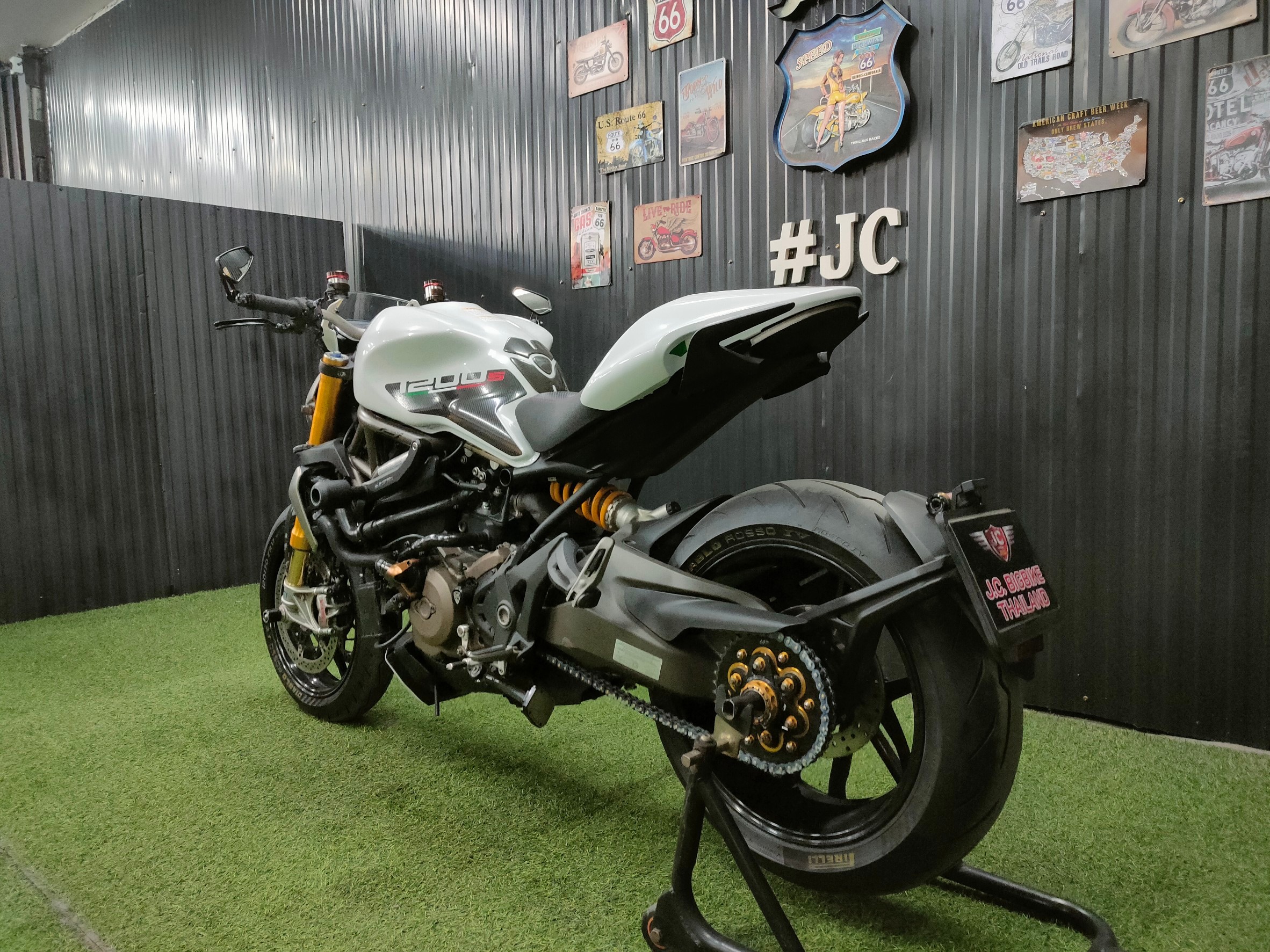 แรร์ไม่แรร์ไม่รู้...แต่ในออนไลน์นับคันได้เลย⁉️ 😱Ducati Monster1200S รถปี15 💥ตัวเปล่าก็ล้านแล้ว...ยัดเพิ่มอีก2แสน💥