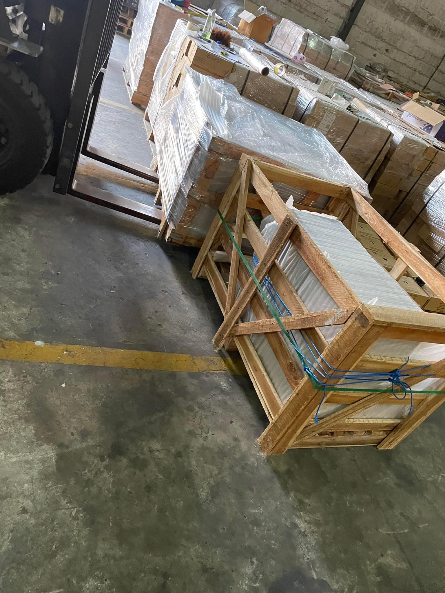 หินธรรมชาติ แผ่นสวย พร้อมส่ง Crystal Black