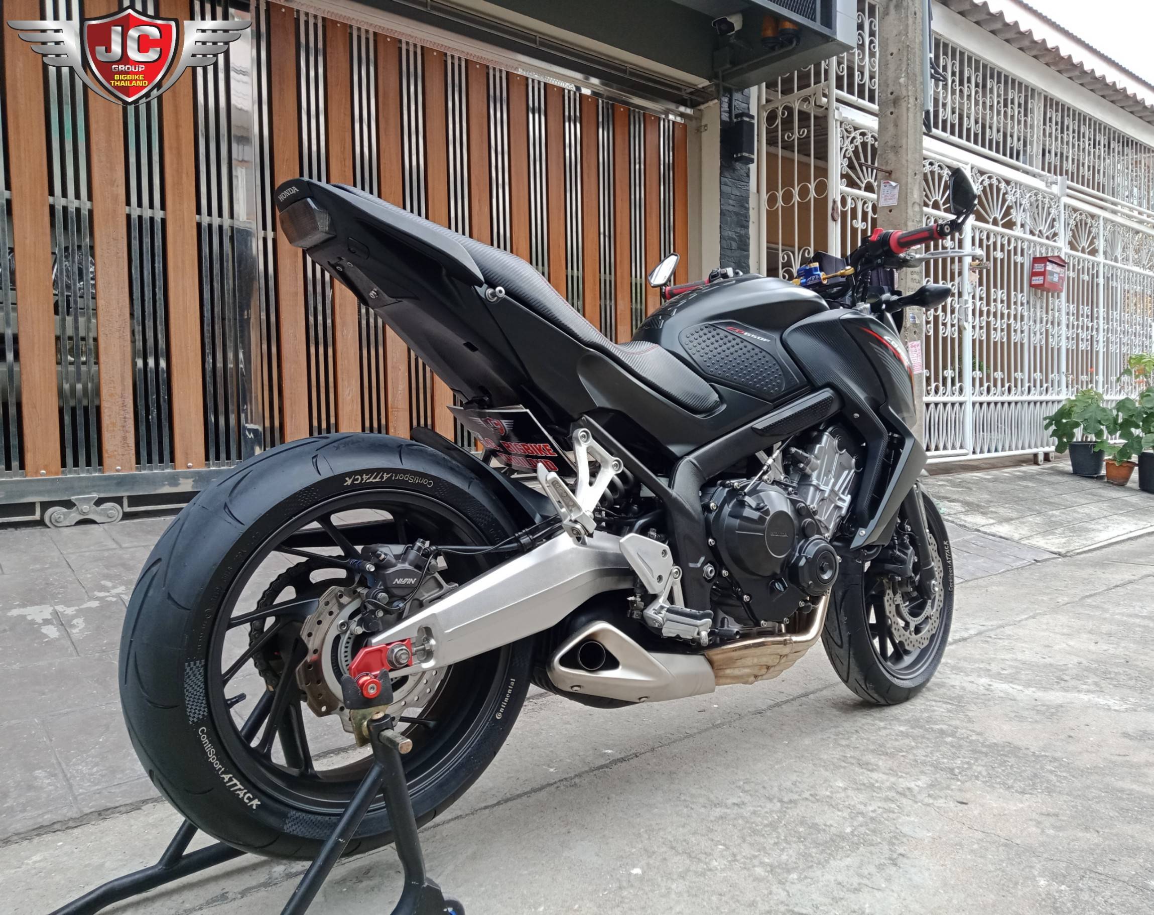 รถบ้านแท้นะจ๊ะ ออกรถ 8,000 จบทุกขั้นตอน(!) รวมค่าจัดไฟแนนซ์แล้ว ผ่อน 5,620*48 หรือ 4,905*60