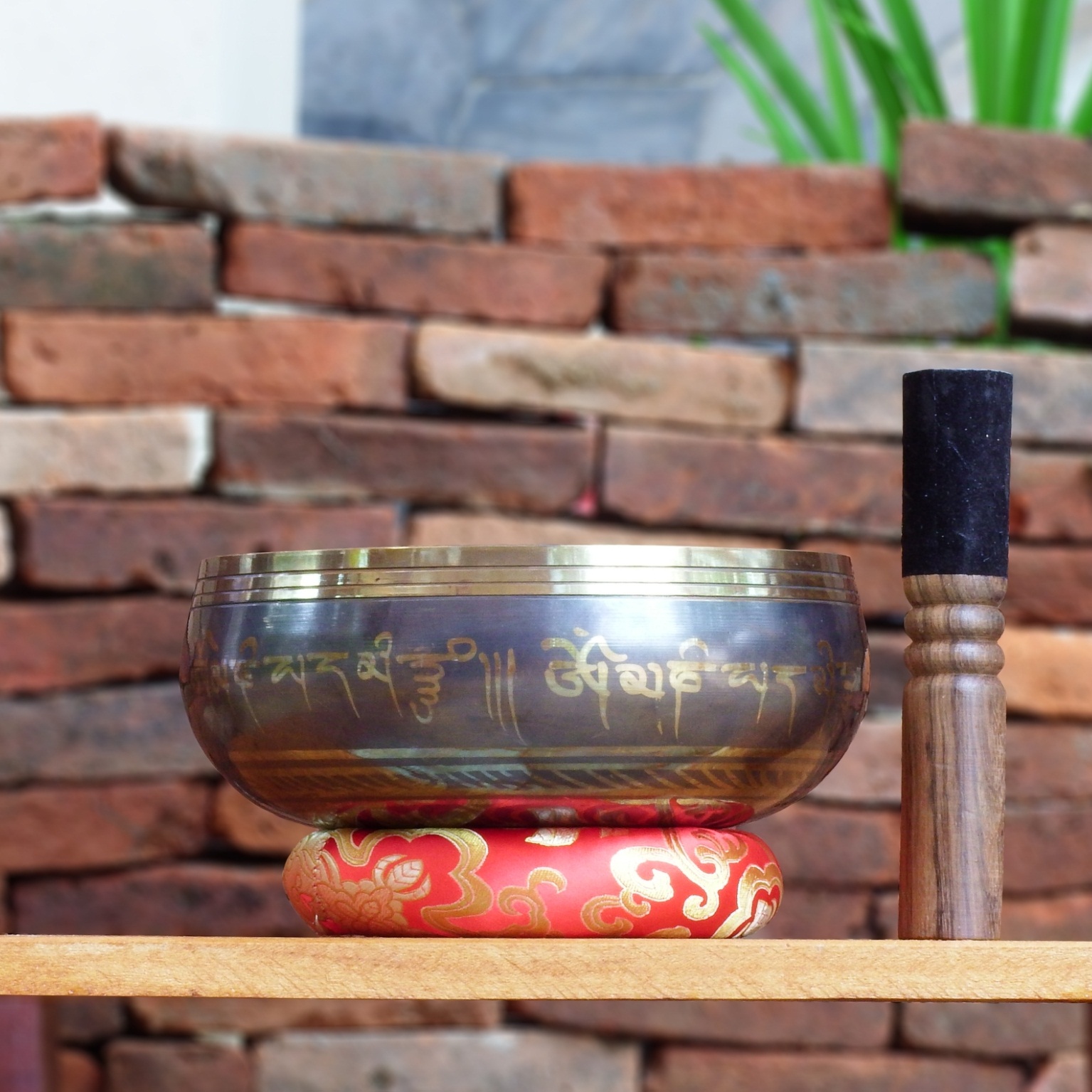 ขันทิเบต(ทองเหลือง) Tibetan Singing Bowl แกะสลักบทสวดหัวใจพระสูตร เสริมมงคลผู้บูชา ขนาดใหญ่ 20 cm.