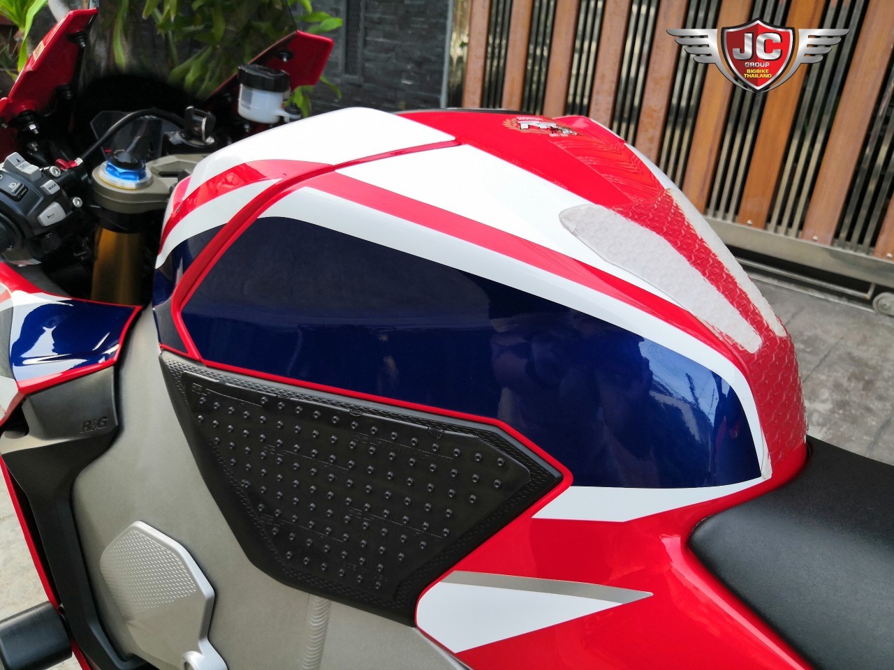 🤫 #CBR1000rrSP รถกลางปี 2018 "สเปคเดิมๆว่าสุดแล้ว