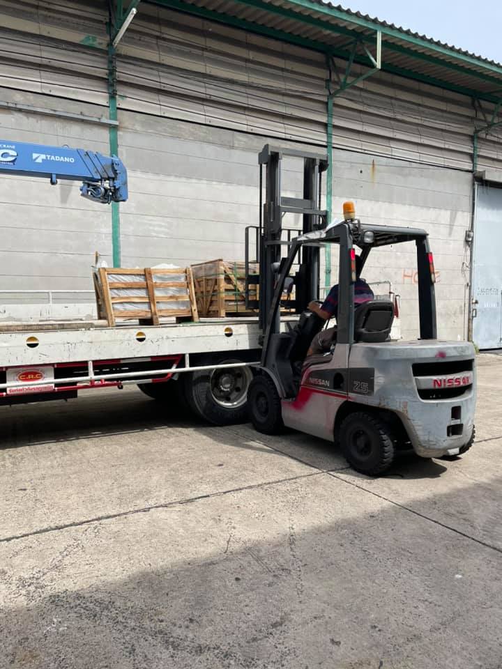 หินปูสระว่ายน้ำ Crystal Black หน้าพ่นทราย