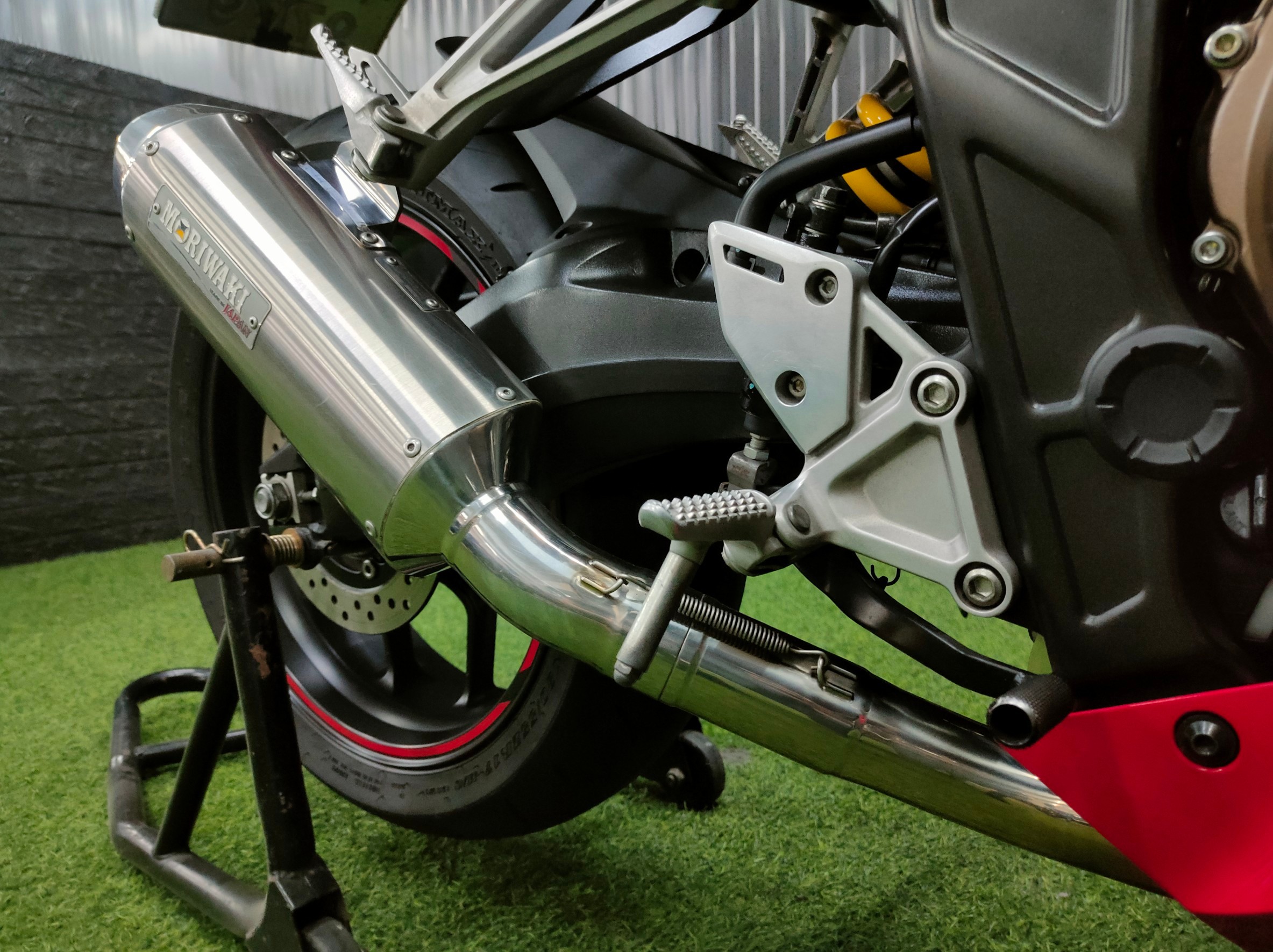 🏍💨💨 โอ้ว.... CBR650R คันนี้พิเศษด้วย ✨Moriwaki Full System✨ จดปี 19 สวยใส...เหมือนเคยจ้า 🤗