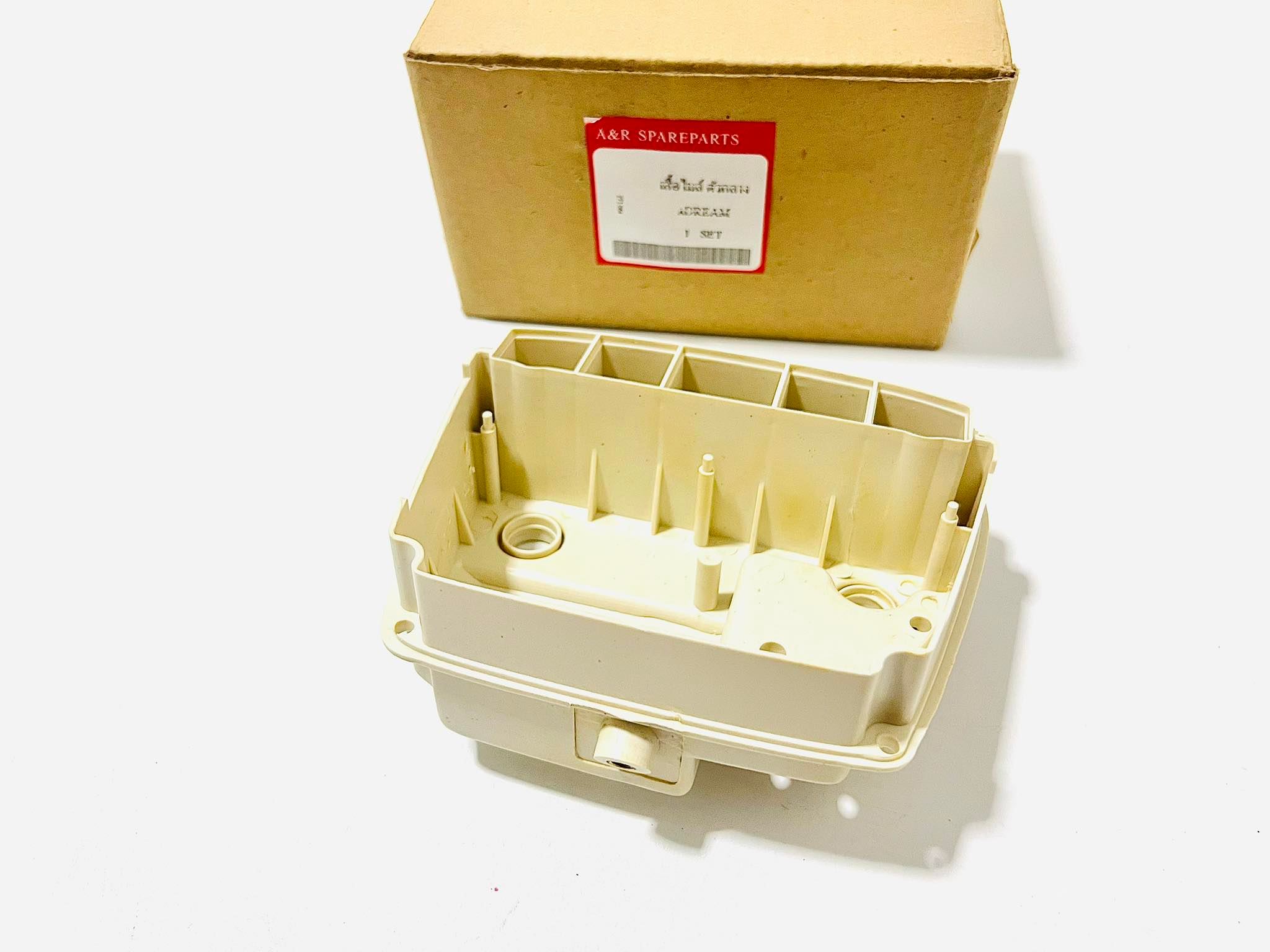 เสื้อเรือนไมล์ ดรีมคุรุสภา ตัวกลาง สีขาว