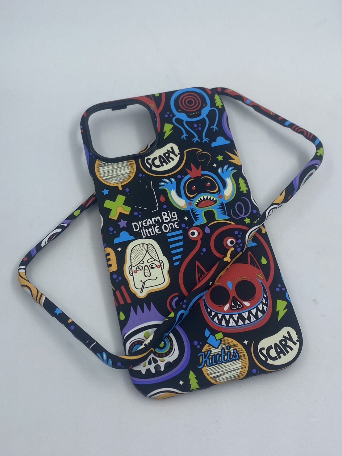 เคสคูทิส(Kutis)เคสไอโฟน14G(ลายSCARY)มาใหม่ เคสประกบหน้า-หลัง เคสเรืองแสง เคสลายวินเทจ ร้านSuperhero Klongthom