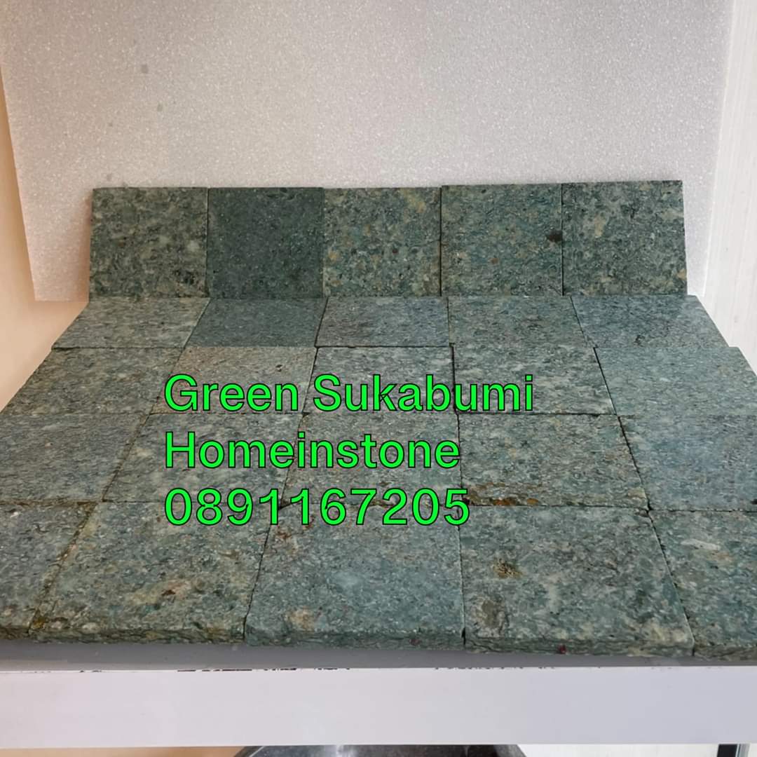 หินปูสระว่ายน้ำ Green Sukabumi สีเขียวหยก