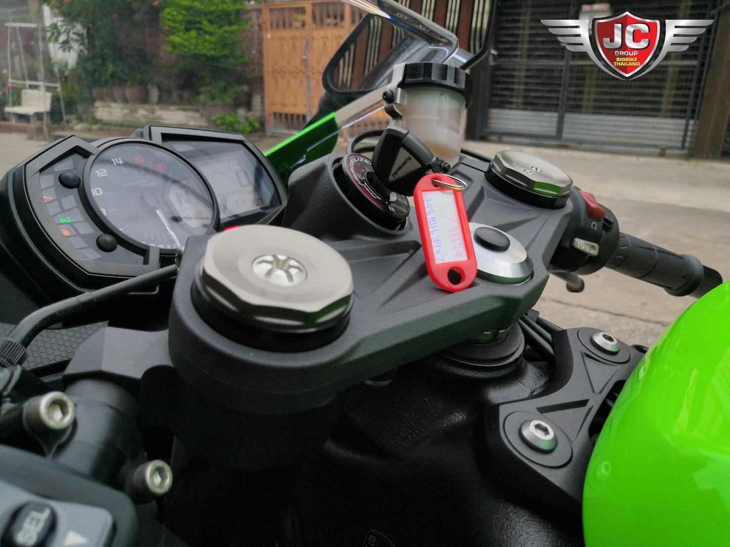 ZX-6R ***ไมล์ร้อยโลไม่ต้องบรรยายมาก***สภาพรถใหม่ใสกริ๊งๆ