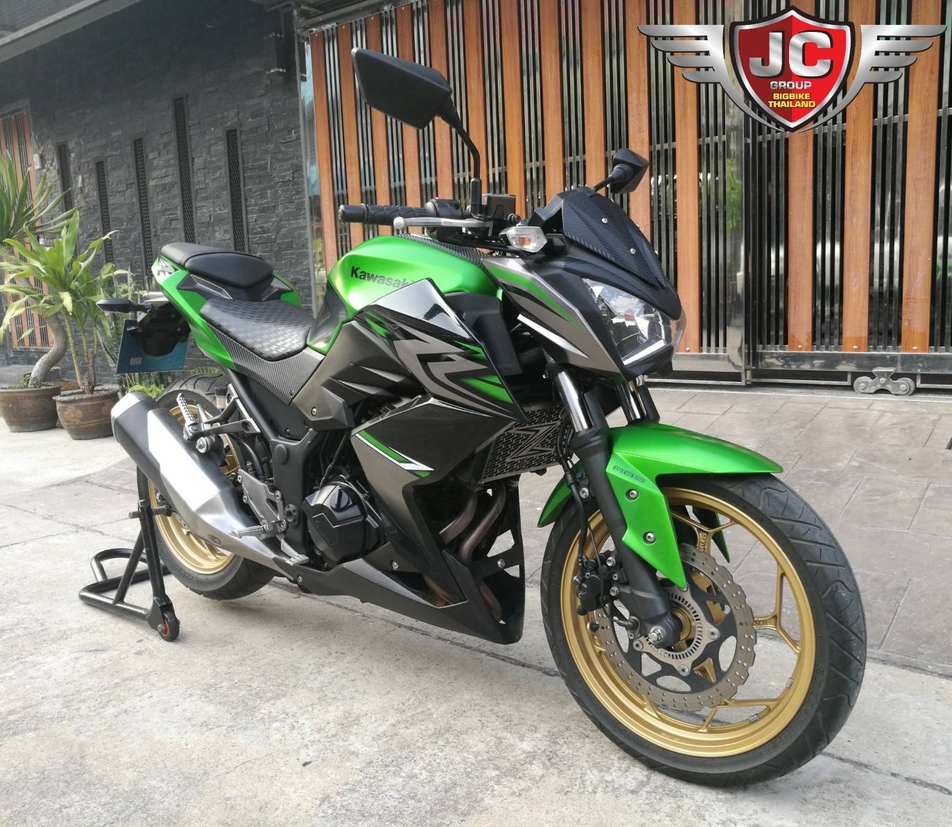 ดาวน์500 ออกรถได้เลย! Z300 รถบ้านแท้มือเดียว ประวัติดีไม่มีล้ม วิ่งน้อยหมื่นกว่าโลแท้