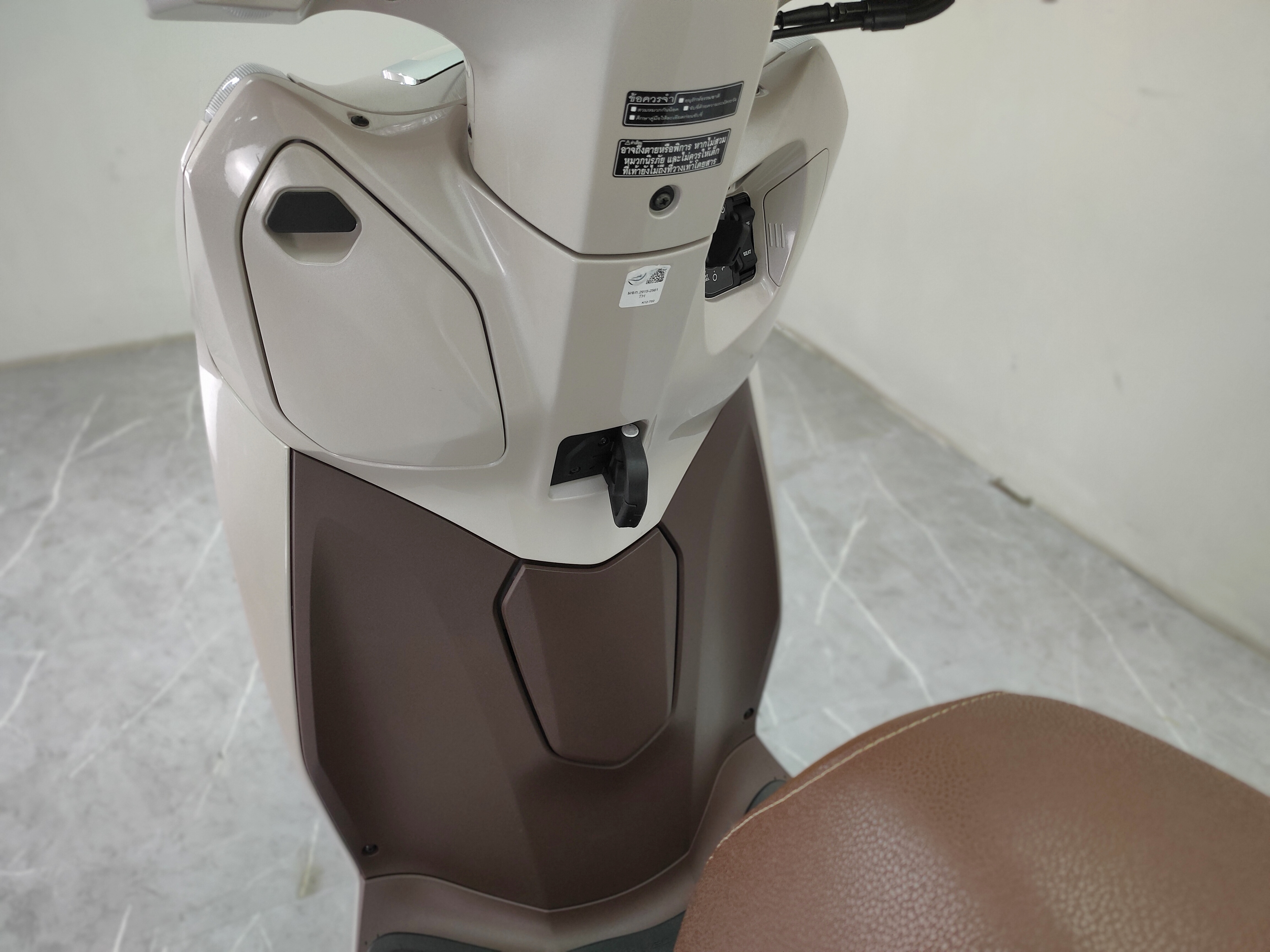 อร๊ายย‼️หรีดร้อยโล 😱 AII NEW LEAD125 4V ปี 2023 แท้ สายจอด 1xx โลแท้ๆ สภาพนี้ป้ายแดงชัดๆ 💥