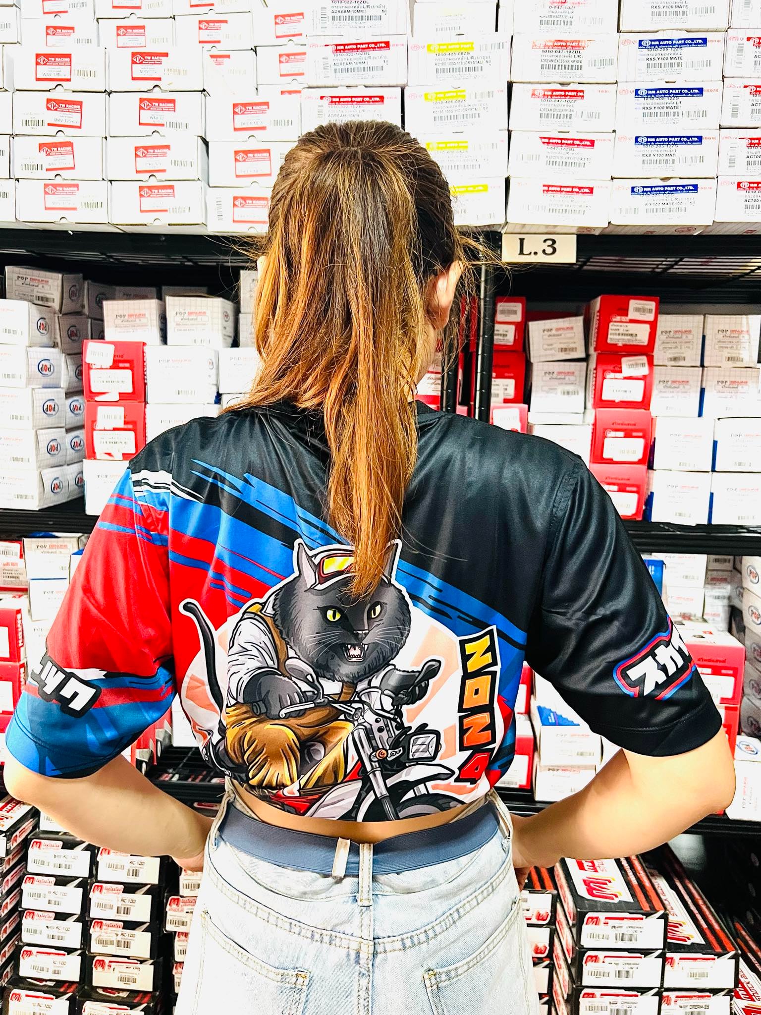 เสื้อกีฬาไมโครเรียบ ทั้งตัว สกรีนลาย แมวคลาสสิค