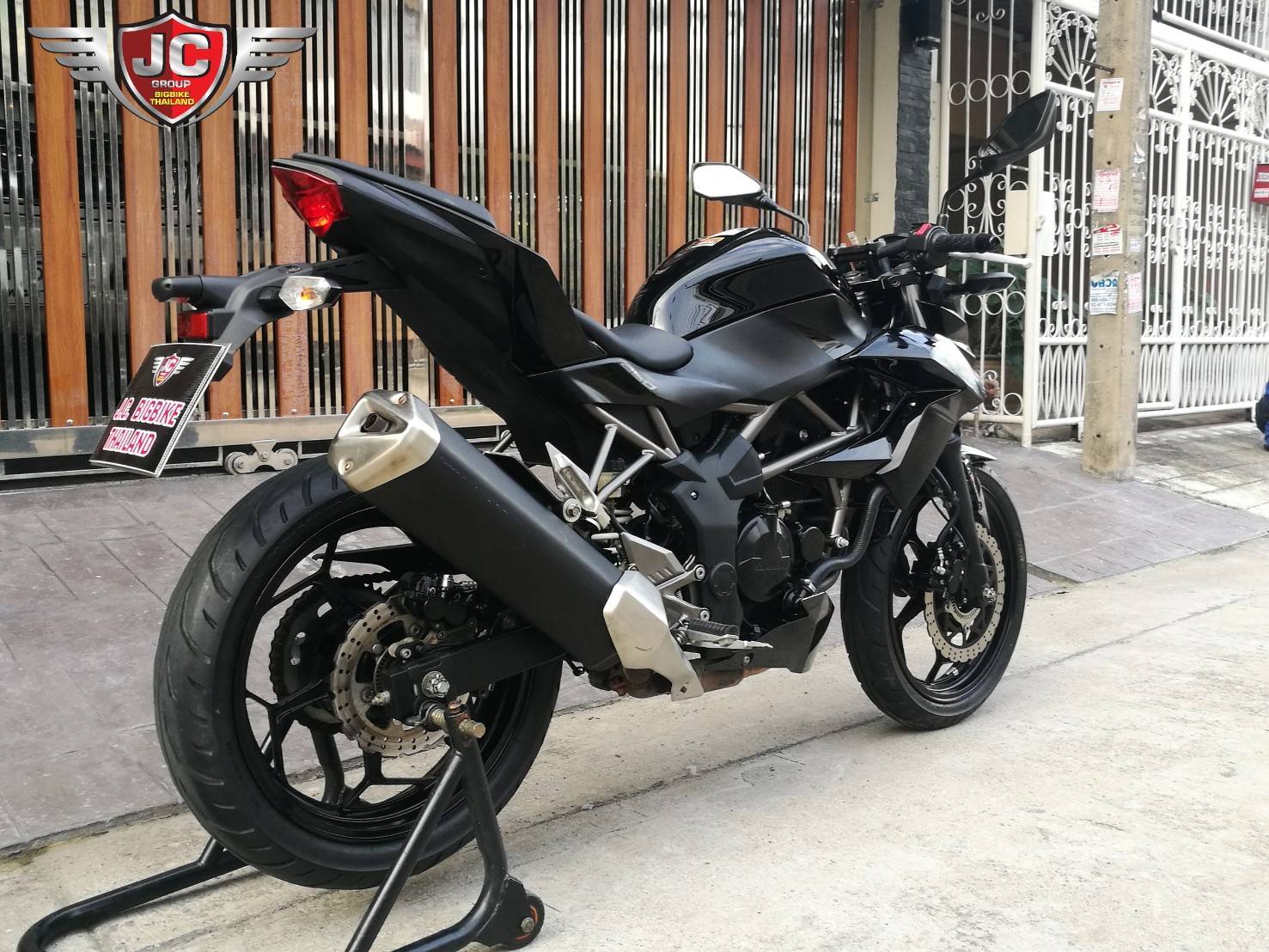 Z-250SLรถบ้านแท้มือเดียว ไมล์น้อยหมื่นกว่าโลแท้ เครื่องดี แน่น ไม่แกะ