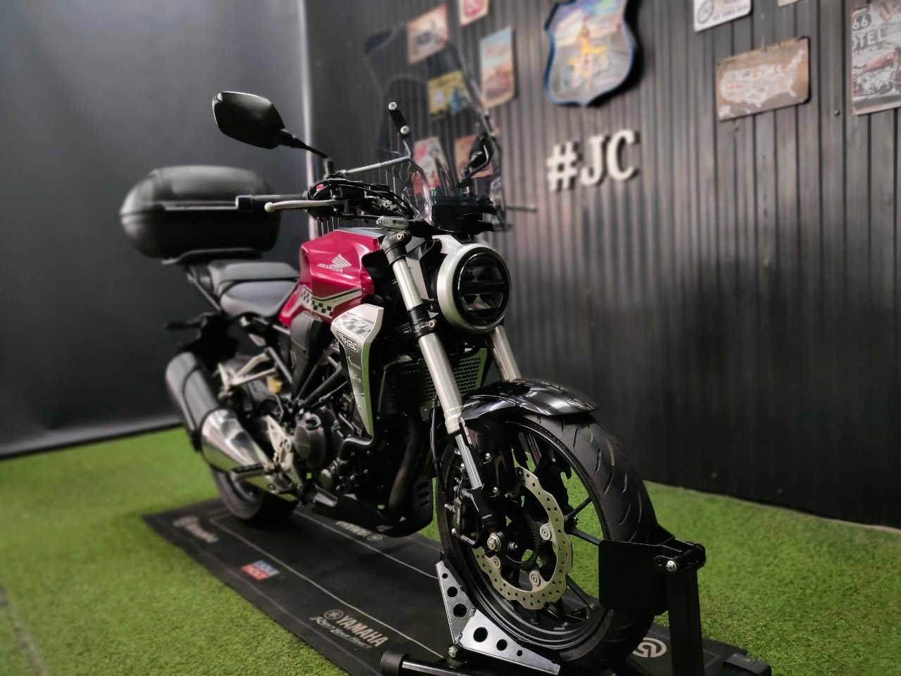 All new CB300R รถบ้านแท้มือเดียว ไม่ประมูล ไมล์แท้ 4พันโล สวยในสไตล์ 2018