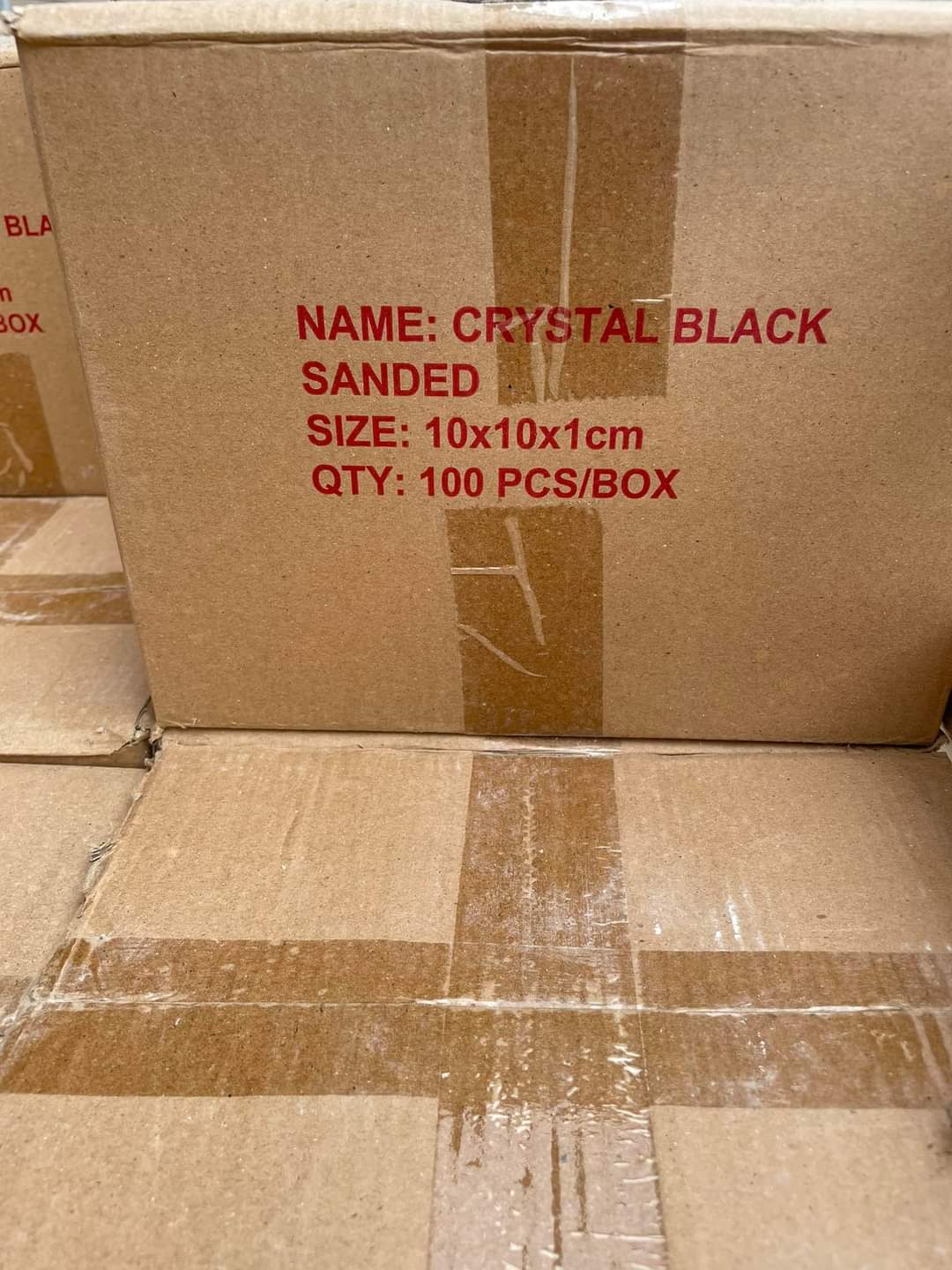 หินปูสระว่ายน้ำ Clystal black