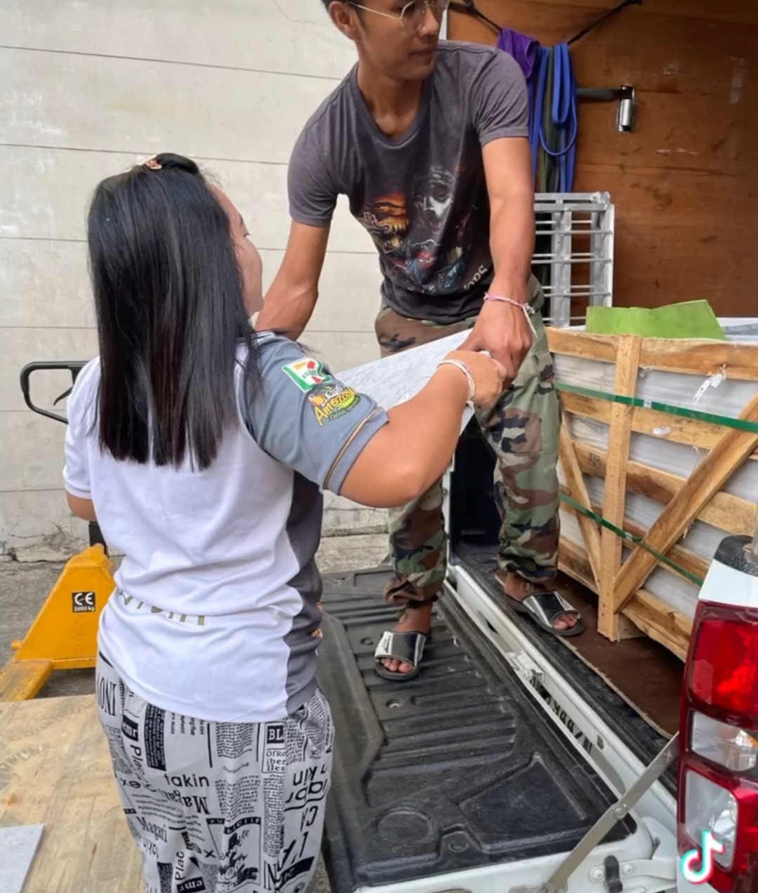 หินปูสระว่ายน้ำ White Cloudy ขนาด 10x10, 30x60,60x60